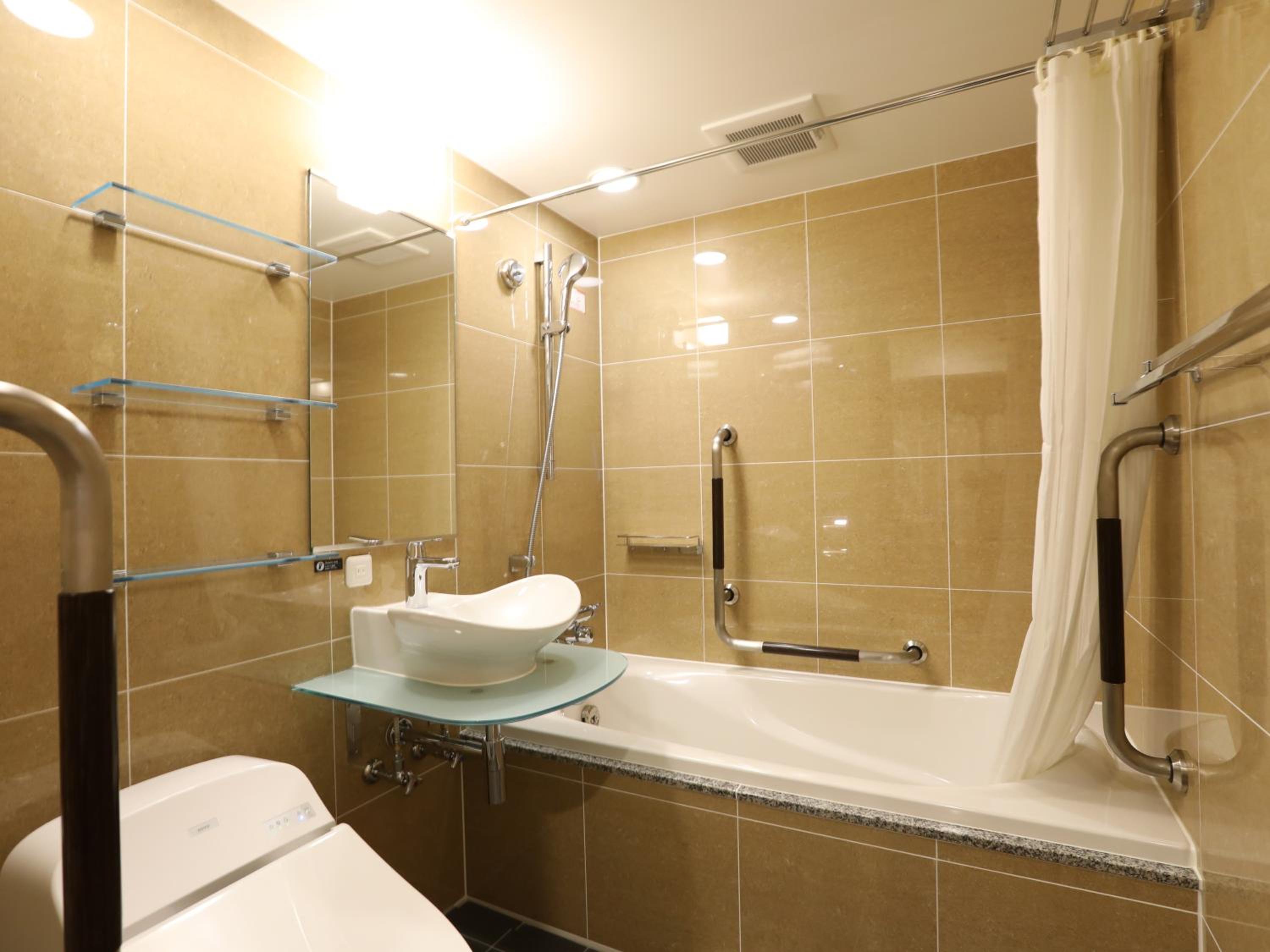 Deluxe Twin Room - Non-Smoking photo 3