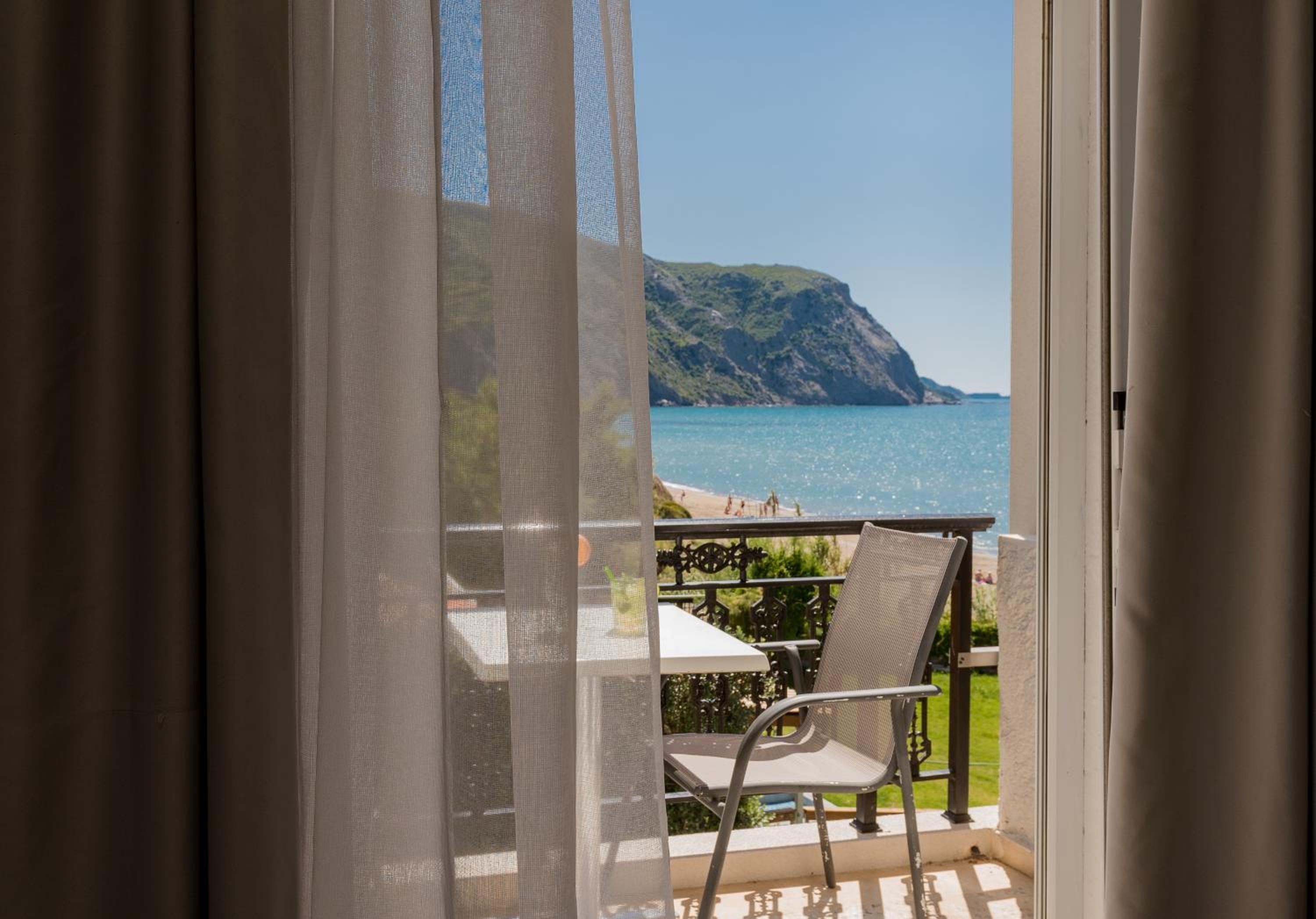 Double or Twin Room with Sea View