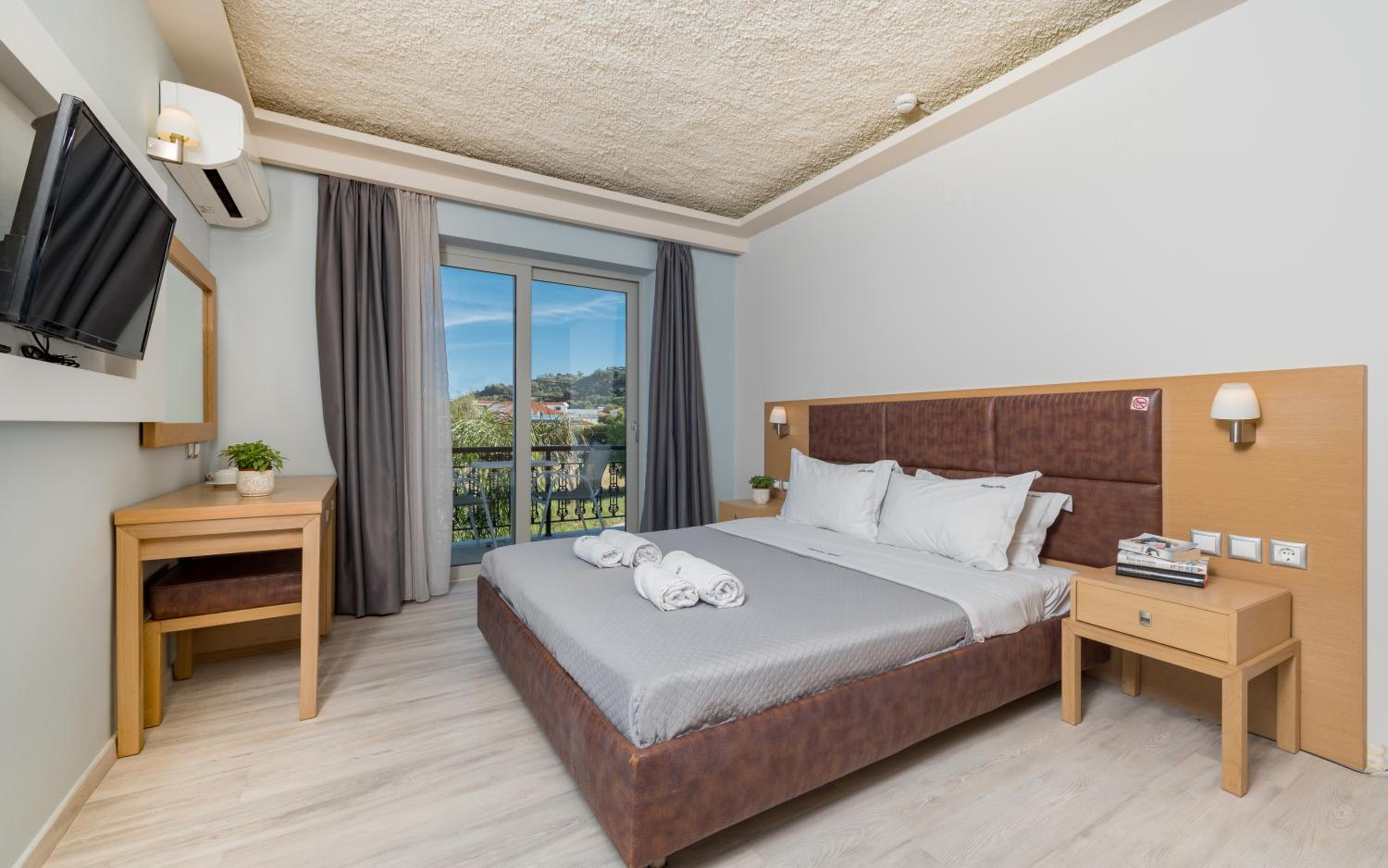 Family Junior Suite - Photo 18
