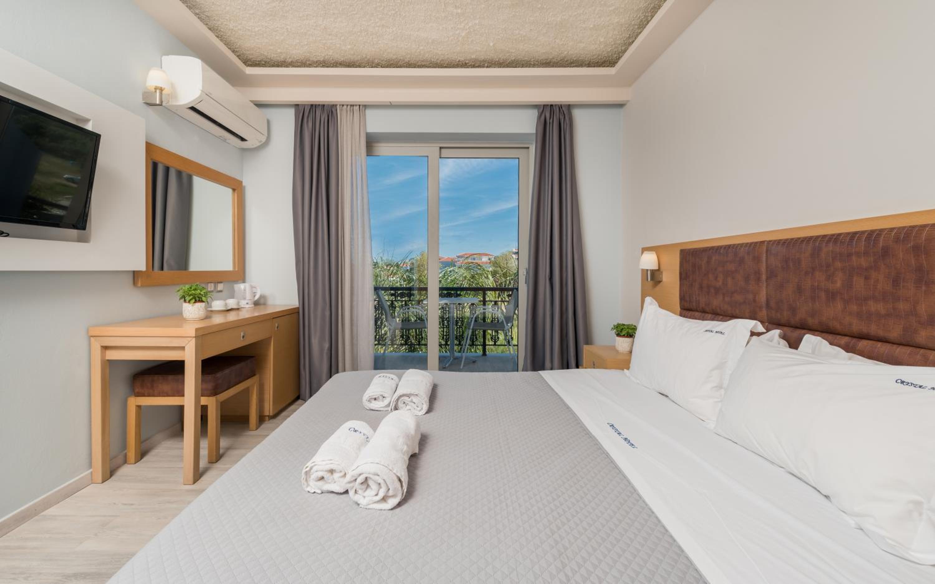 Family Junior Suite - Photo 8