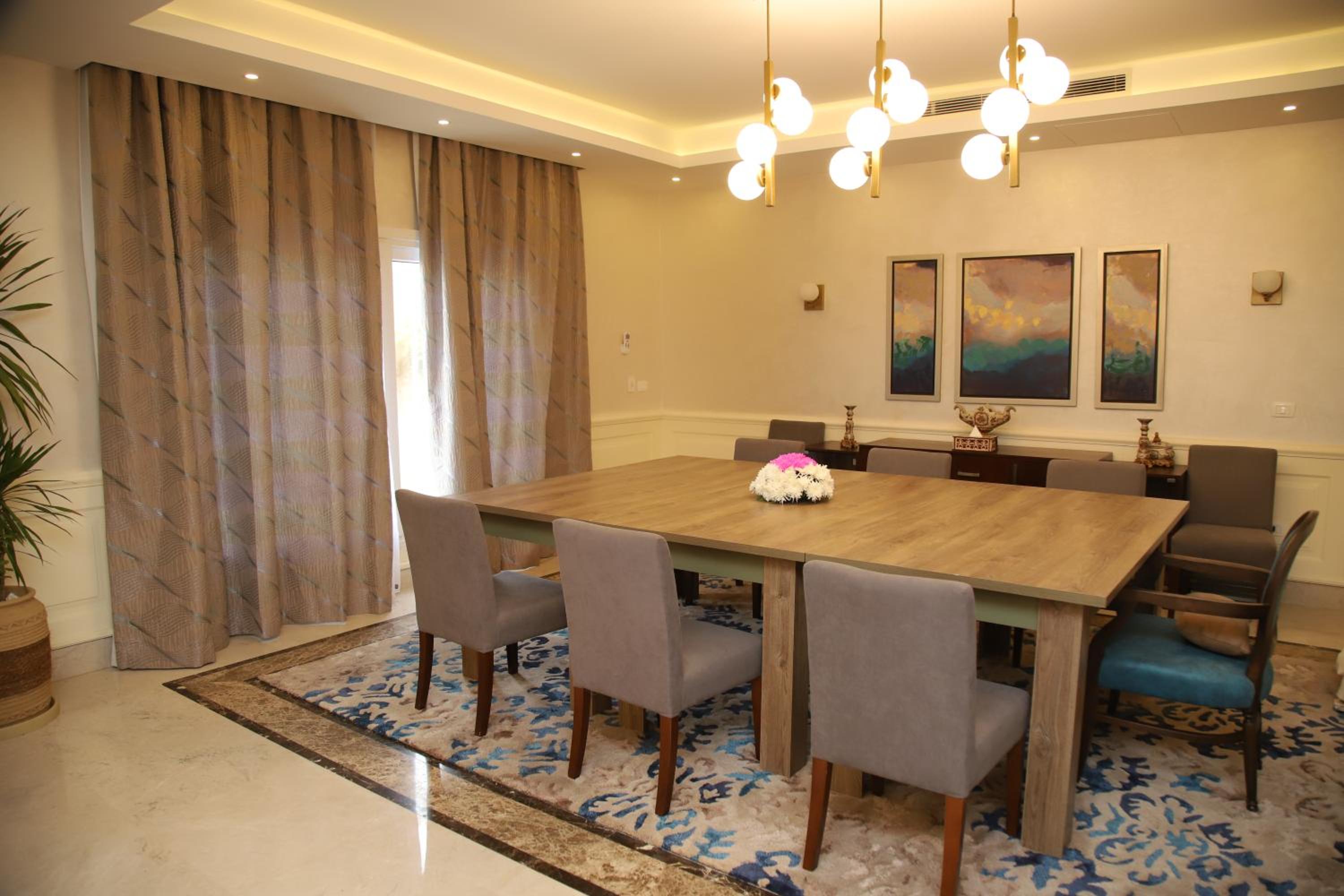 Villa with Private Pool - Photo 7