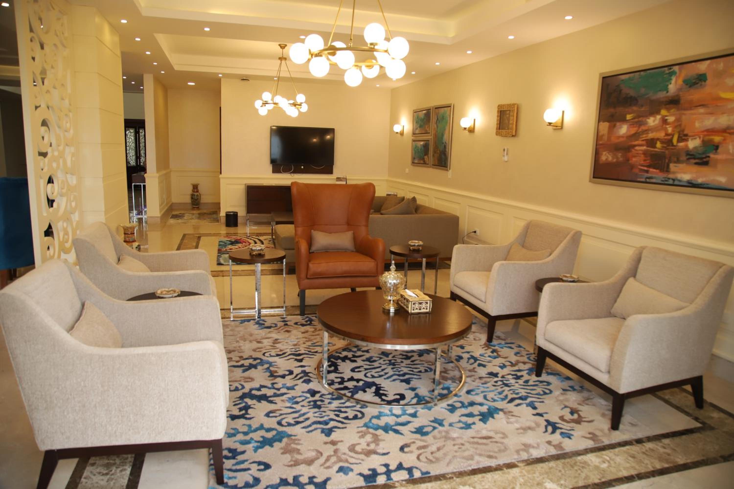 Villa with Private Pool - Photo 6
