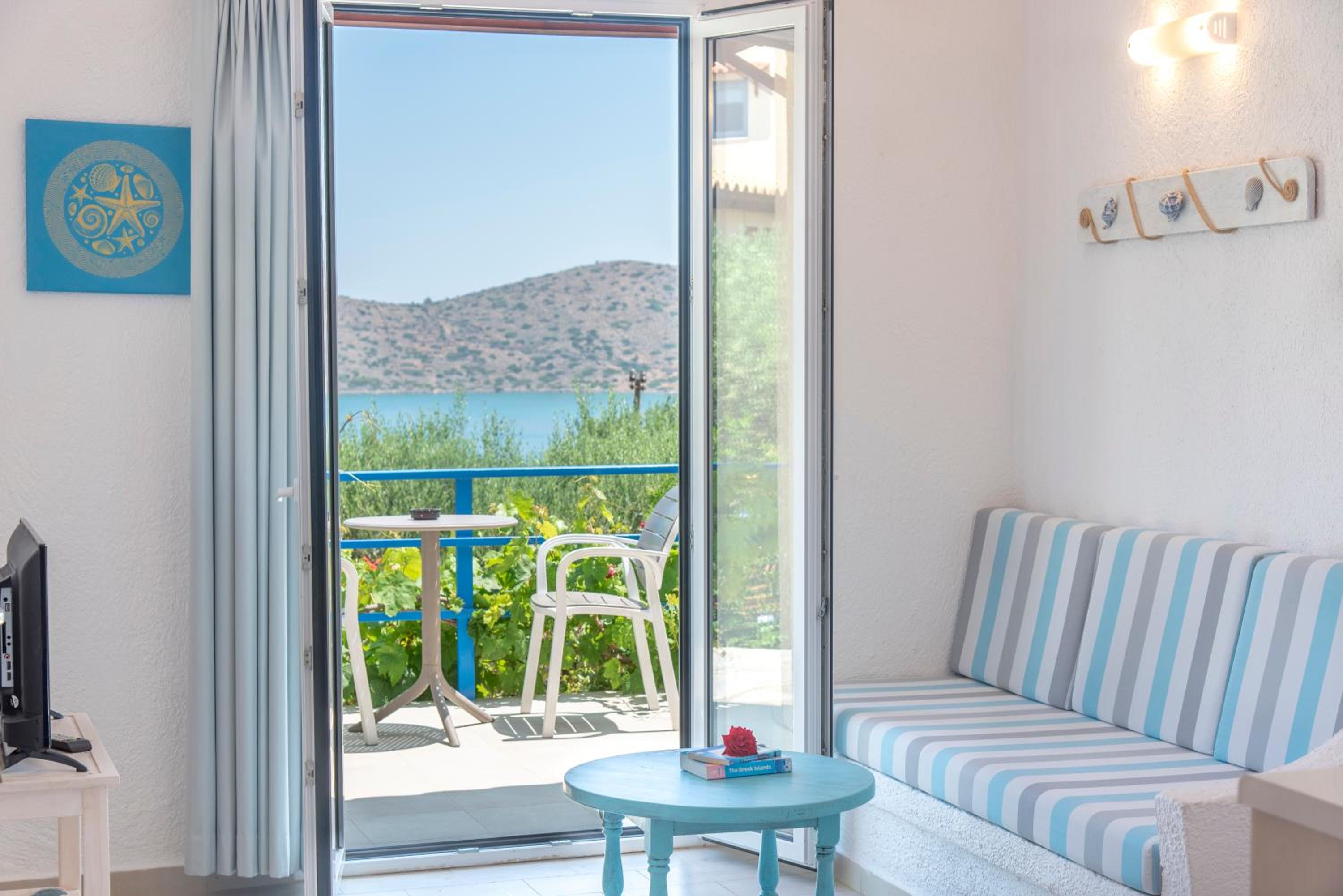 Studio with Sea View - Photo 4