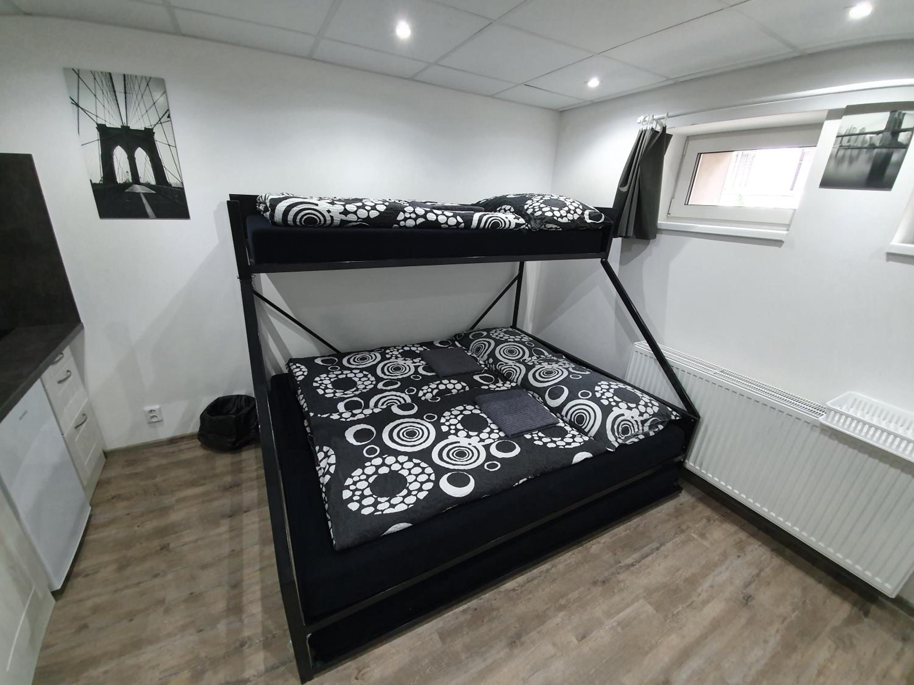 Apartment - Ground Floor - Photo 2