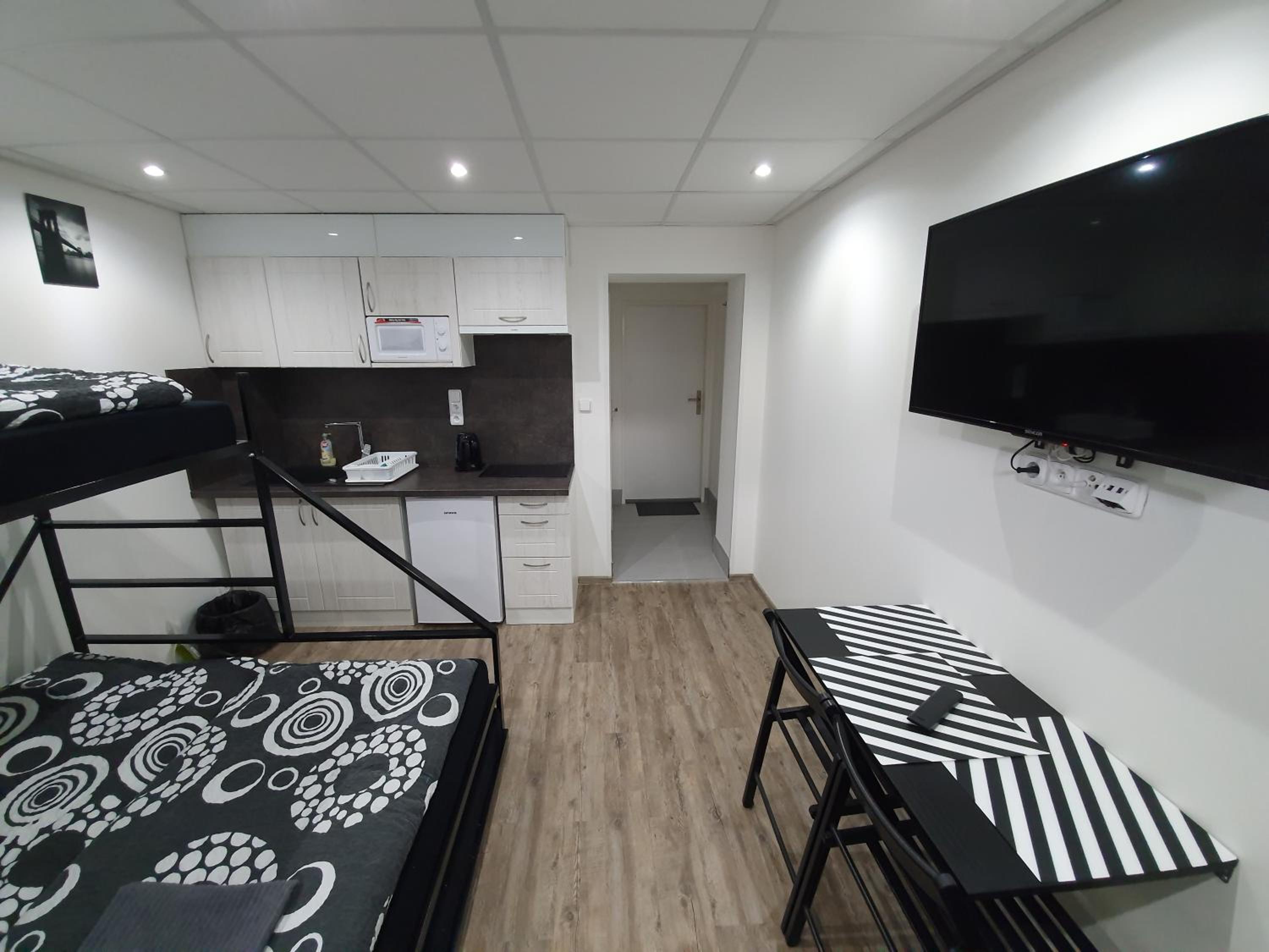 Apartment - Ground Floor - Photo 9