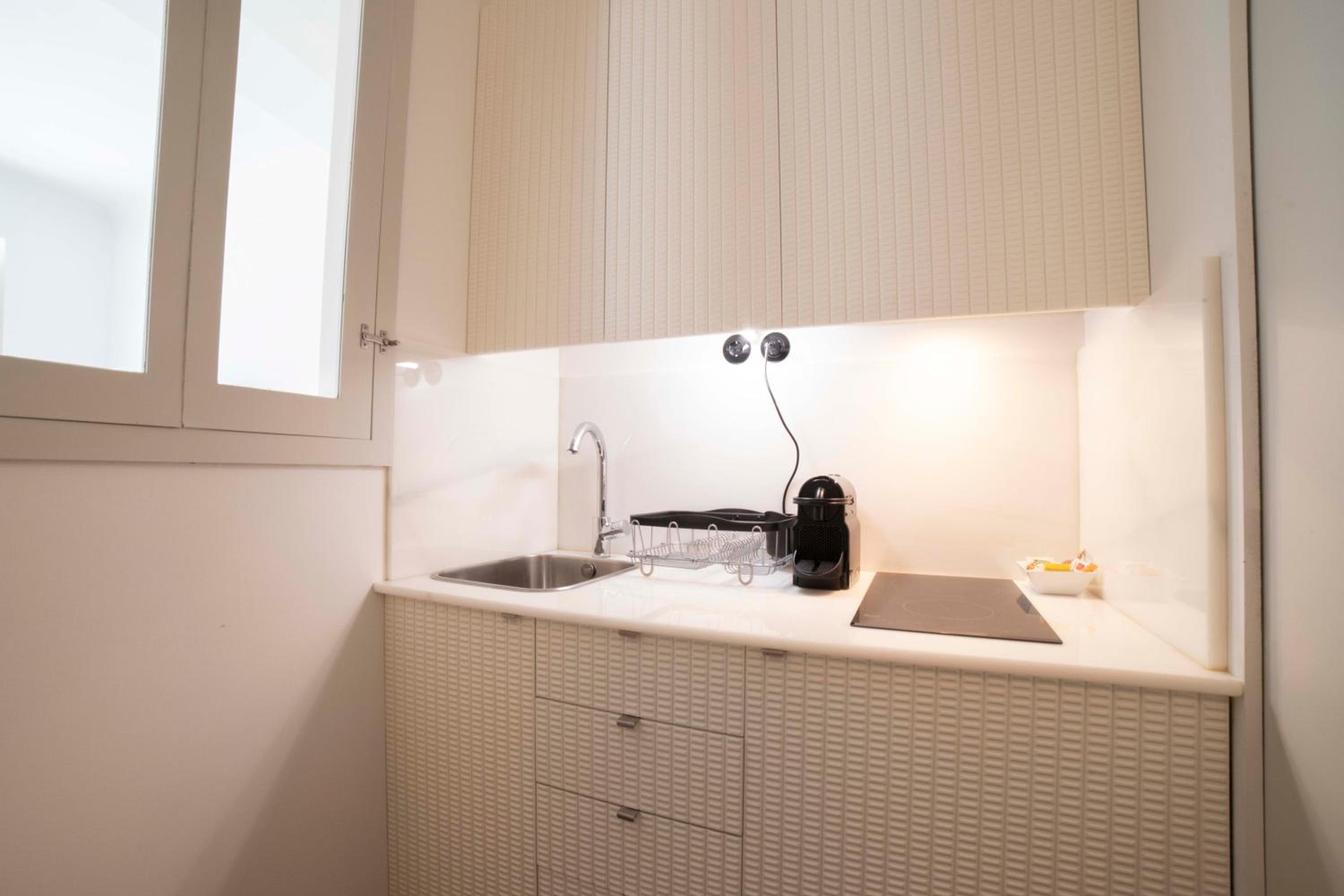 One-Bedroom Apartment with Street View - Photo 6