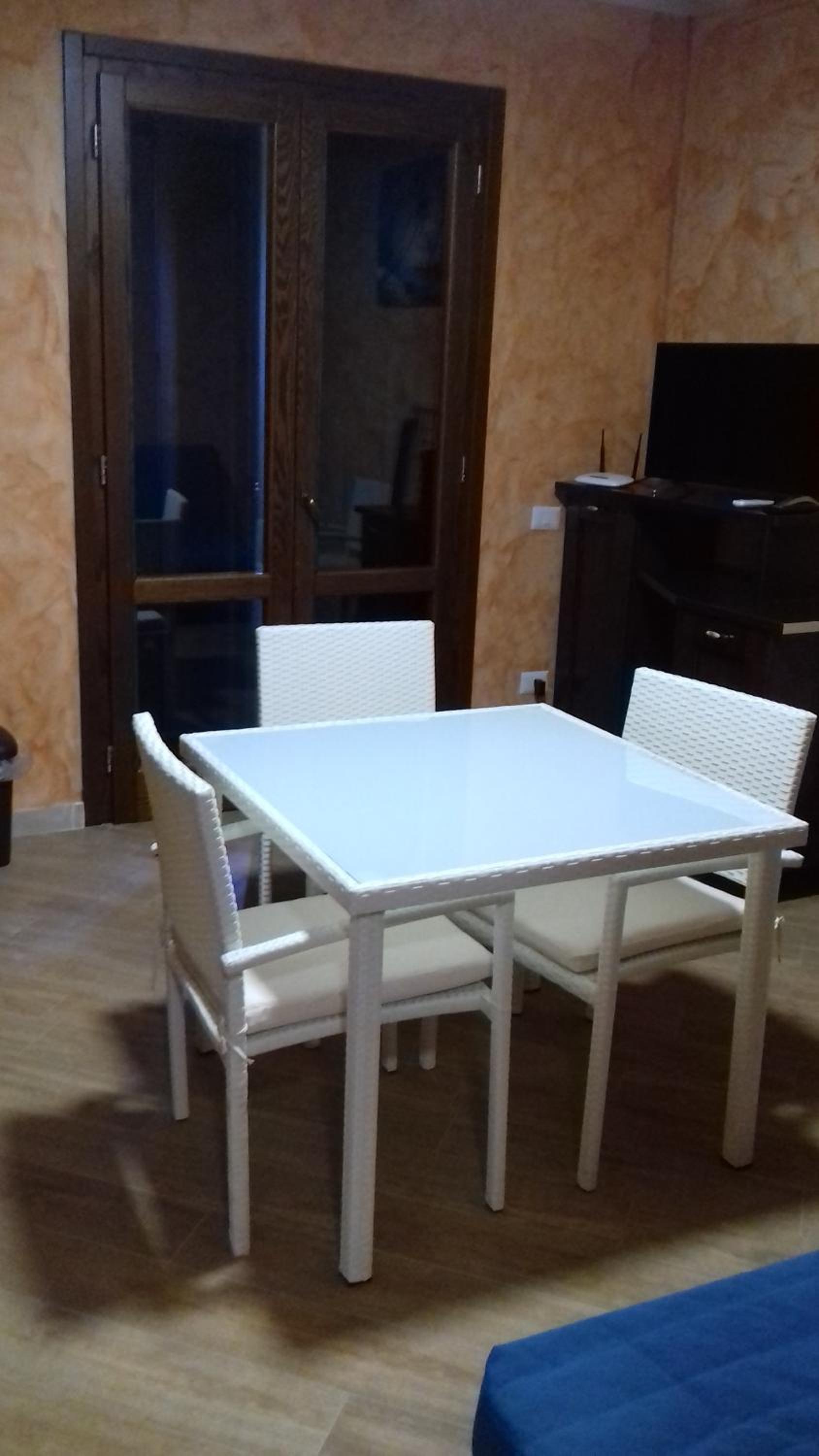 One-Bedroom House - Photo 3
