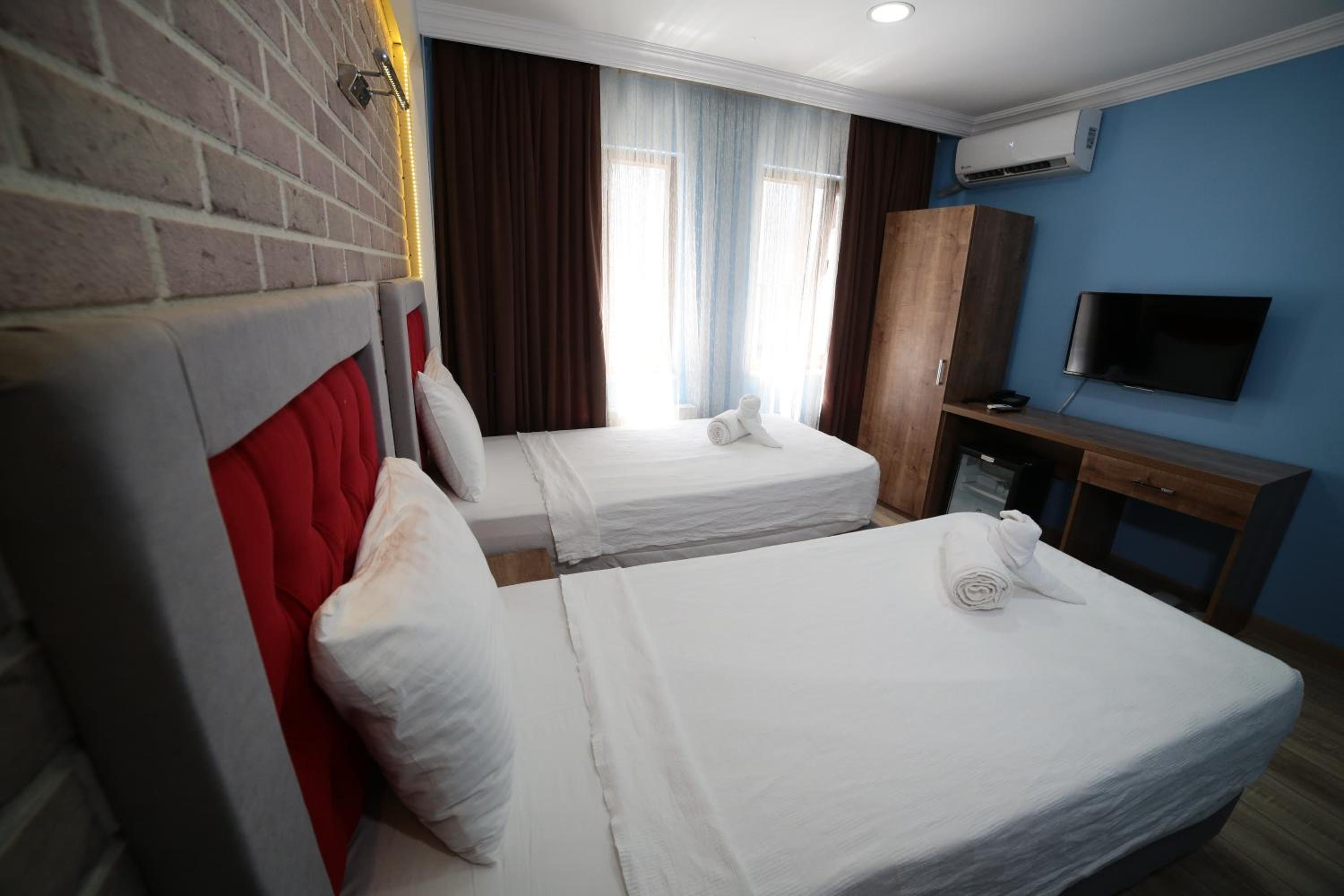 Double or Twin Room photo 1