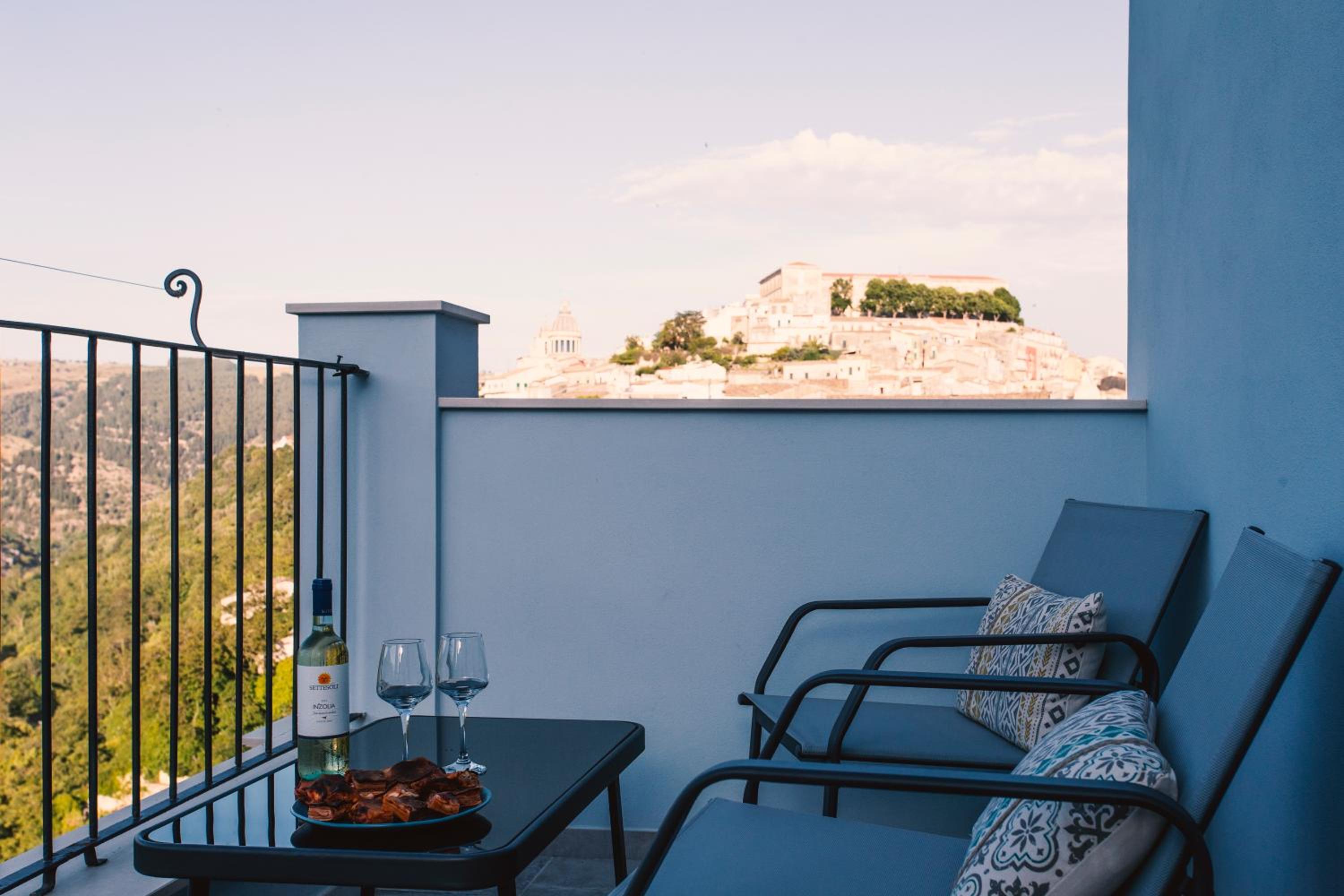 Double Room with Terrace - Photo 7