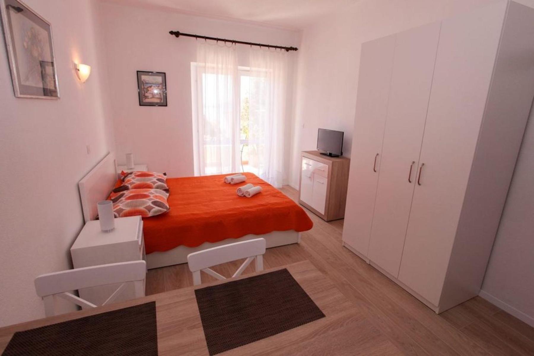 Studio Apartment photo 1