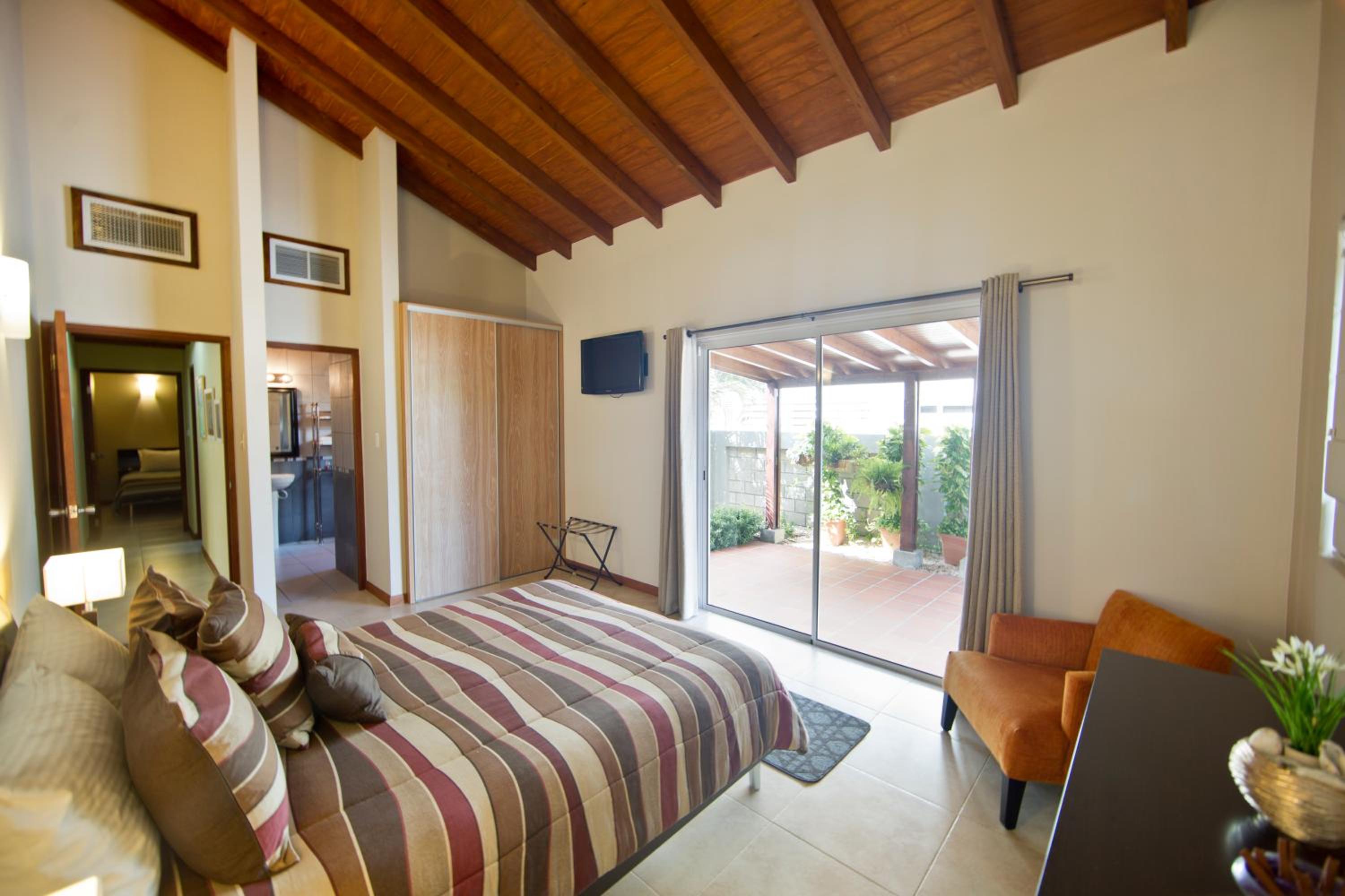 Two-Bedroom House photo 2