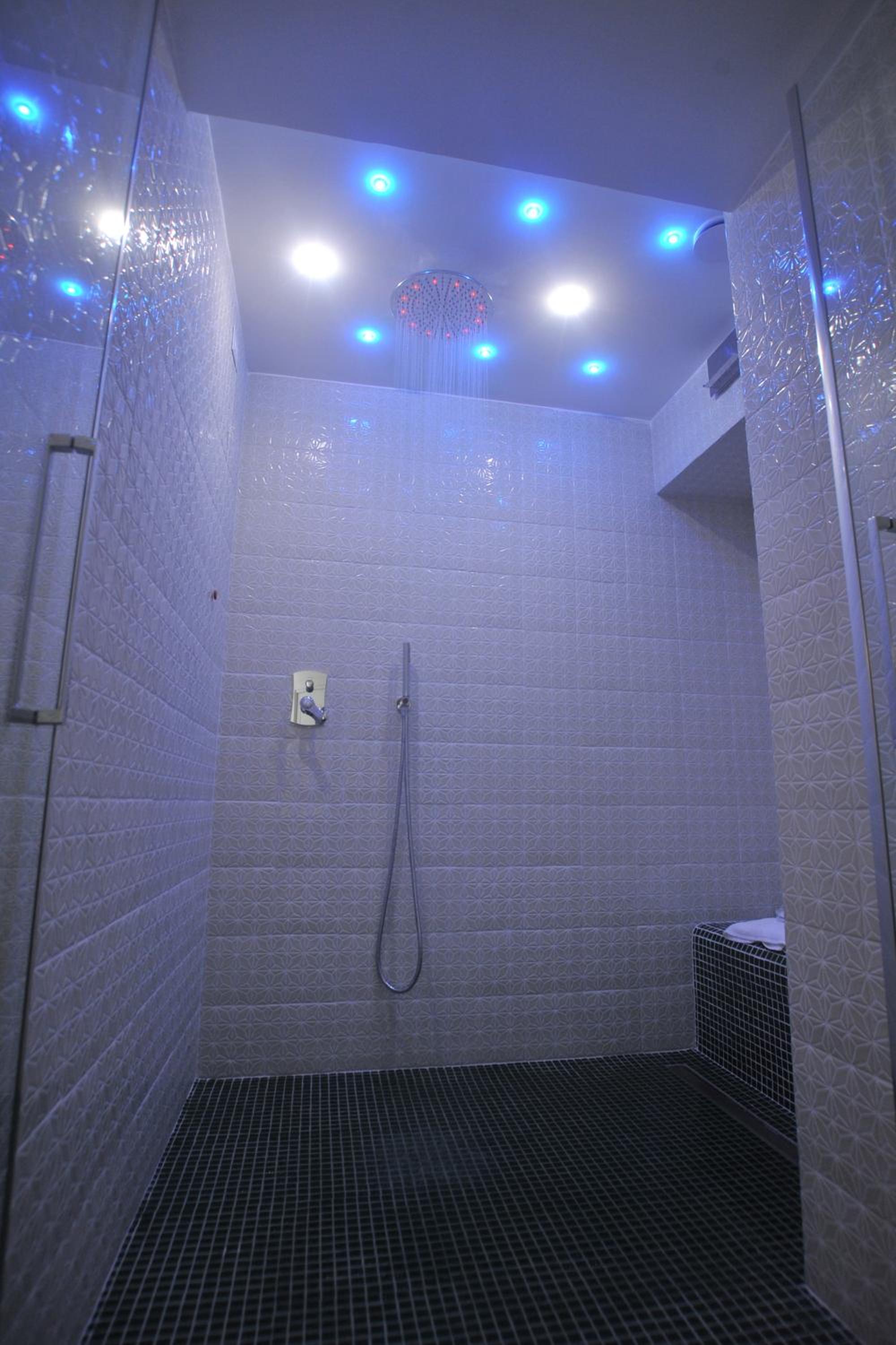 King Suite with Sea View - Photo 23