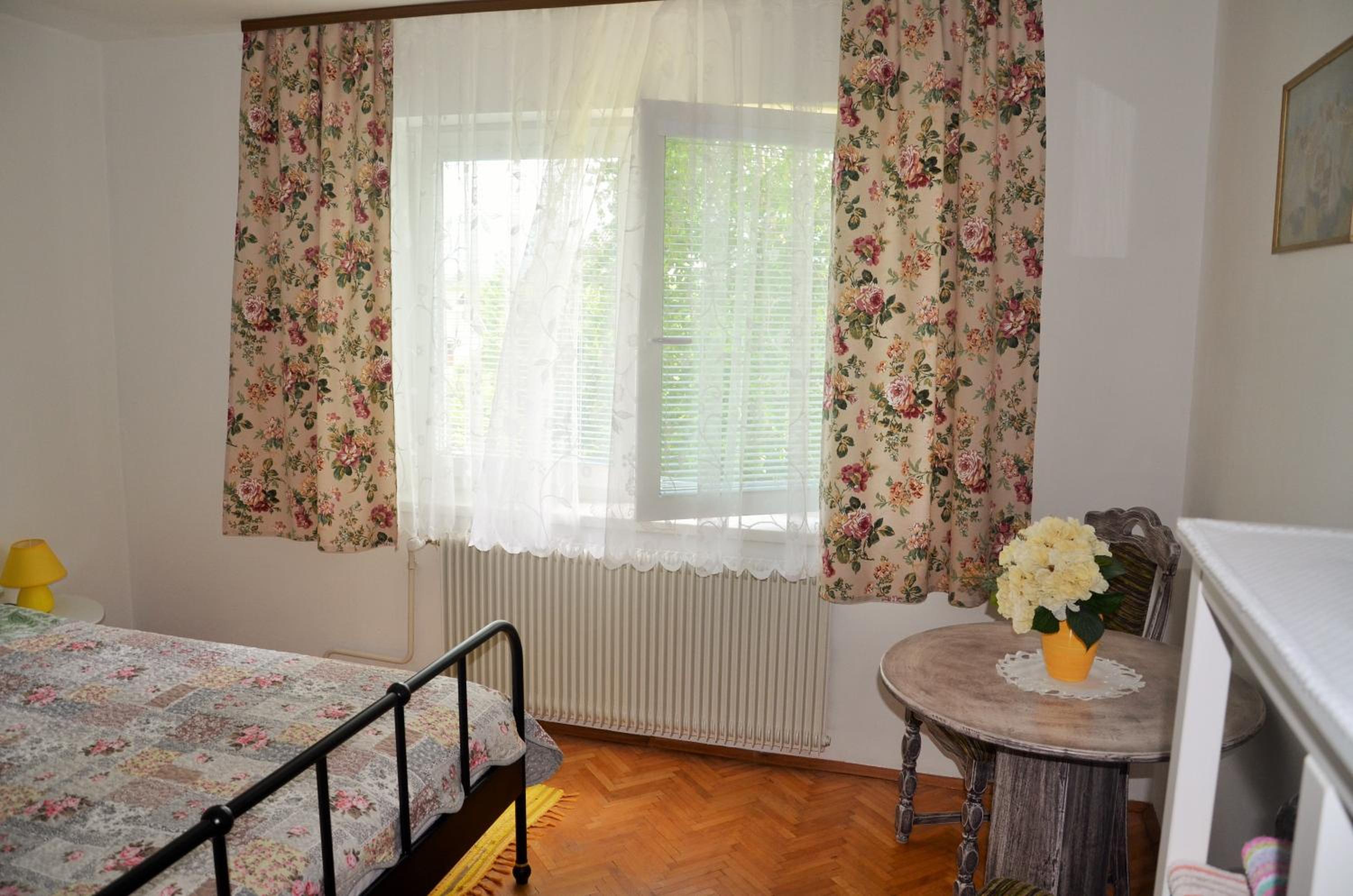 Double Room with Private Bathroom photo 2