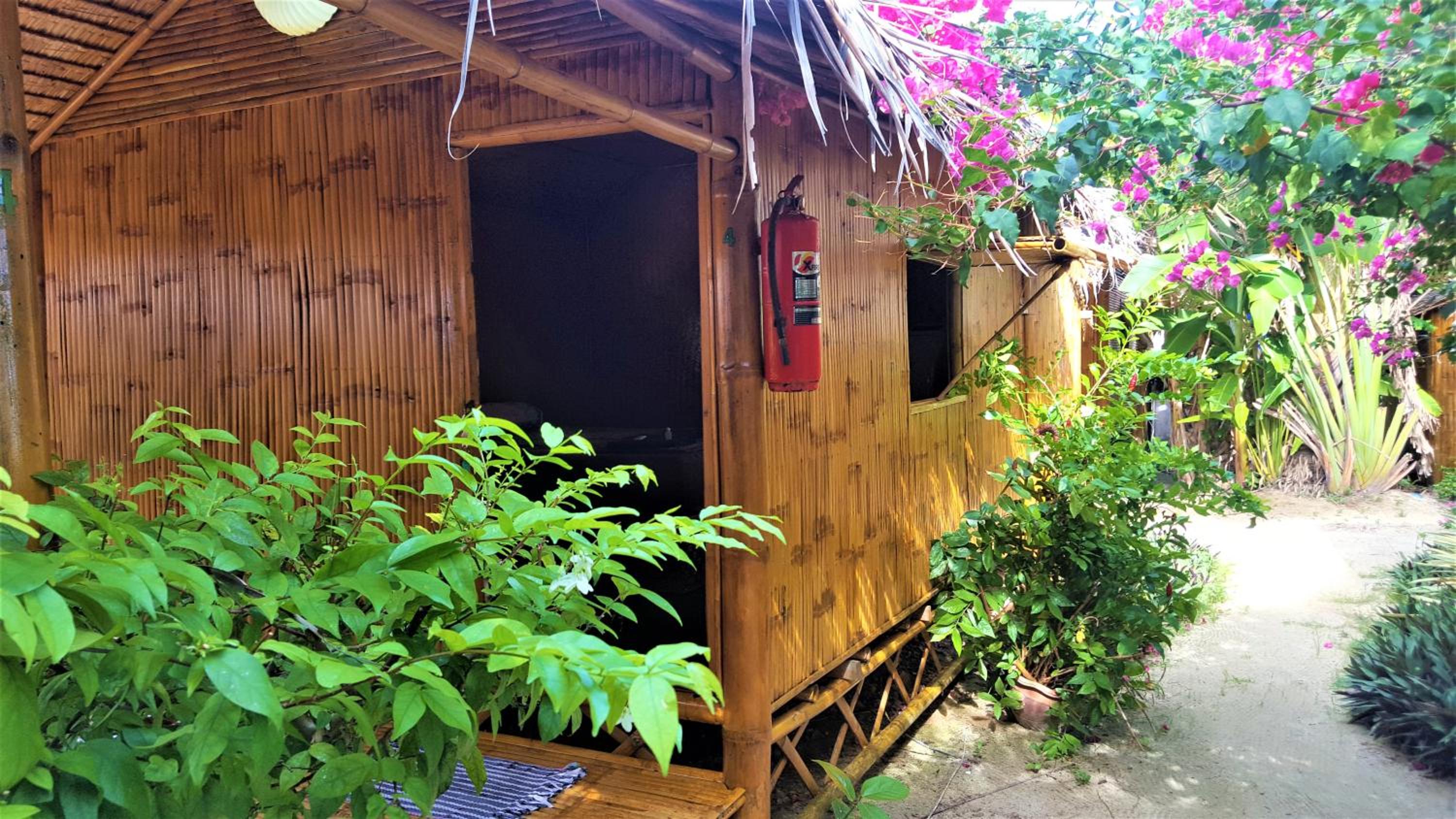 Bungalow with Garden View photo 2