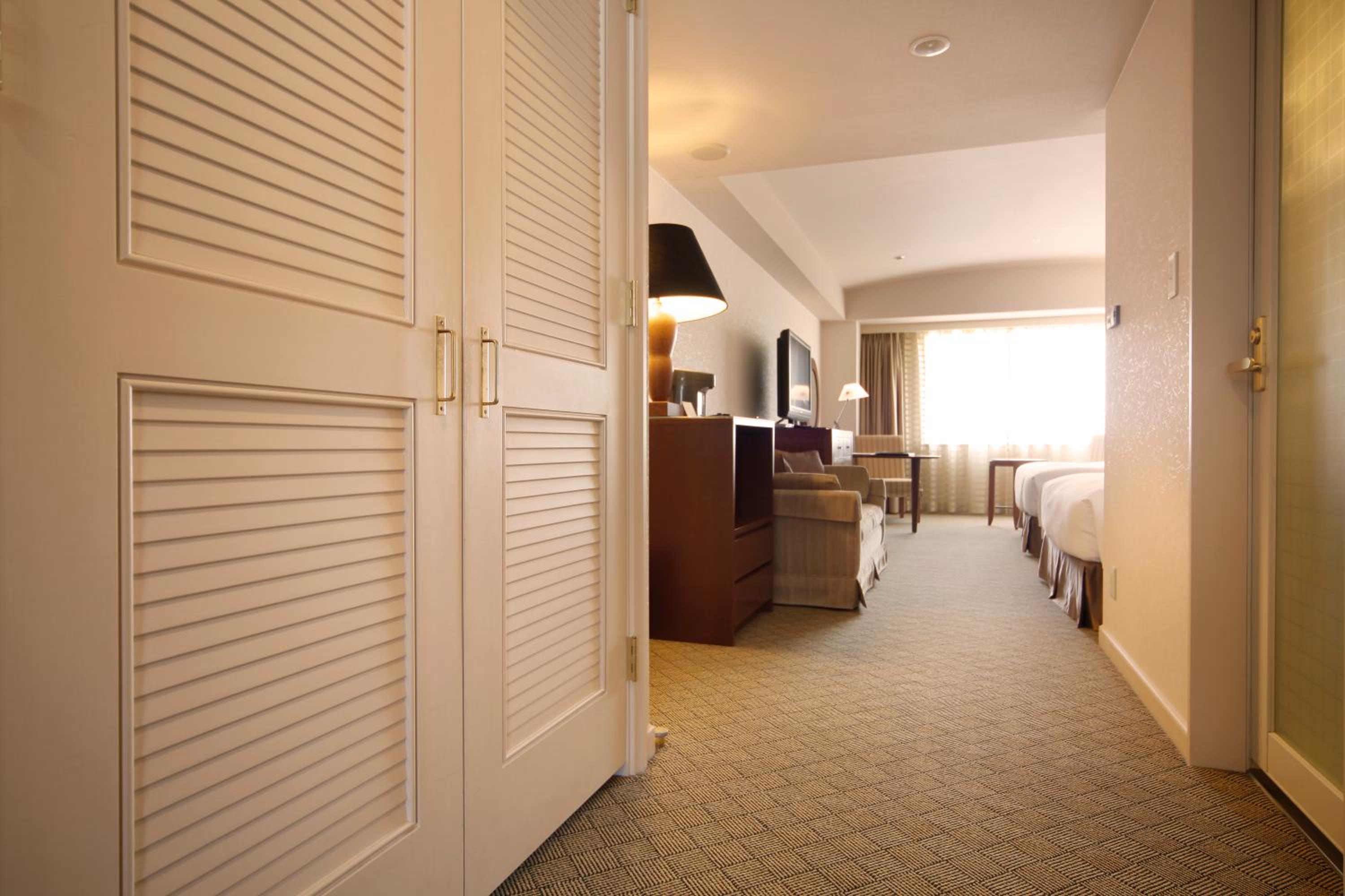 Twin Room With River View - Non-Smoking - Photo 2