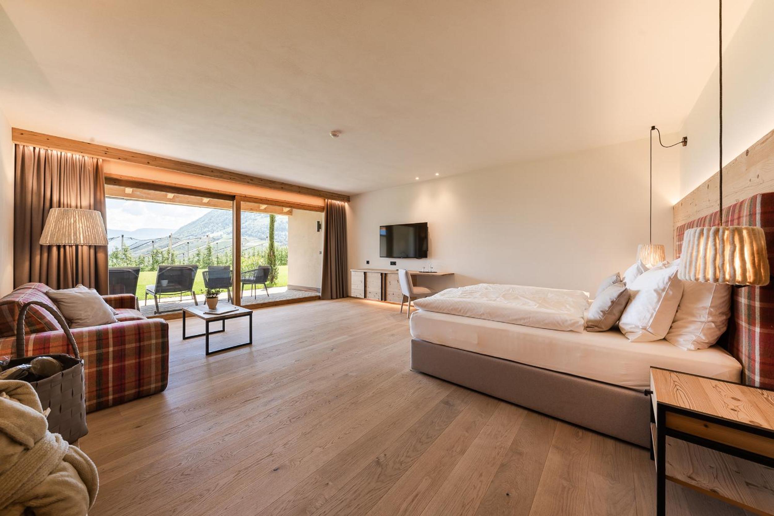 Junior Suite with Terrace - Photo 2