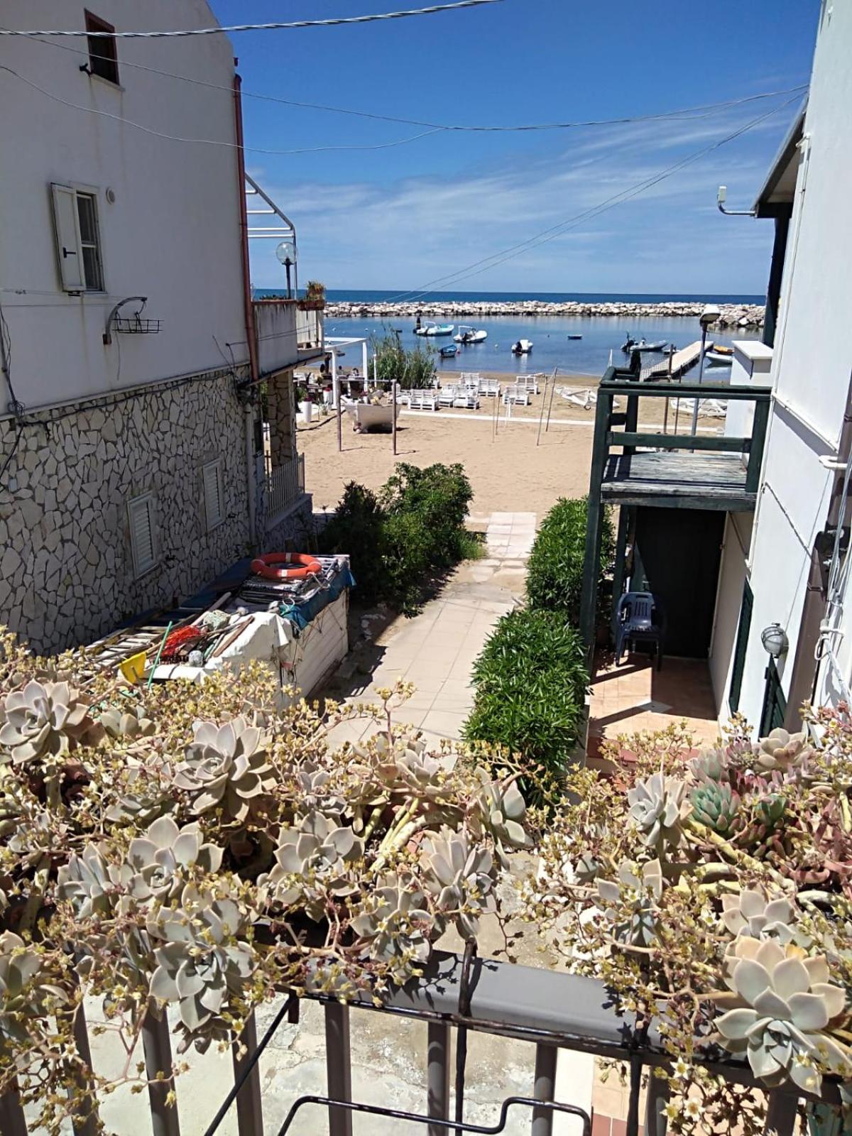 Two-Bedroom Apartment with Sea View photo 2