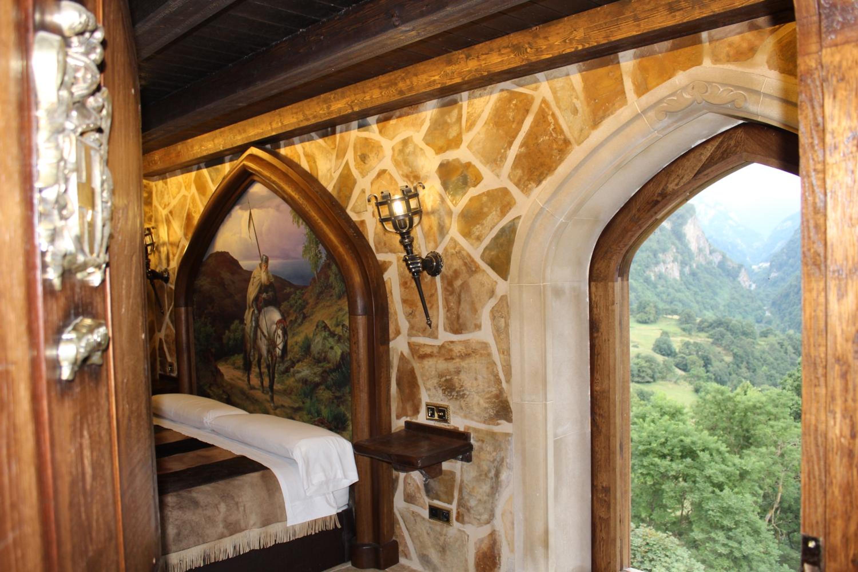 Deluxe King Room With Panoramic View - Photo 12