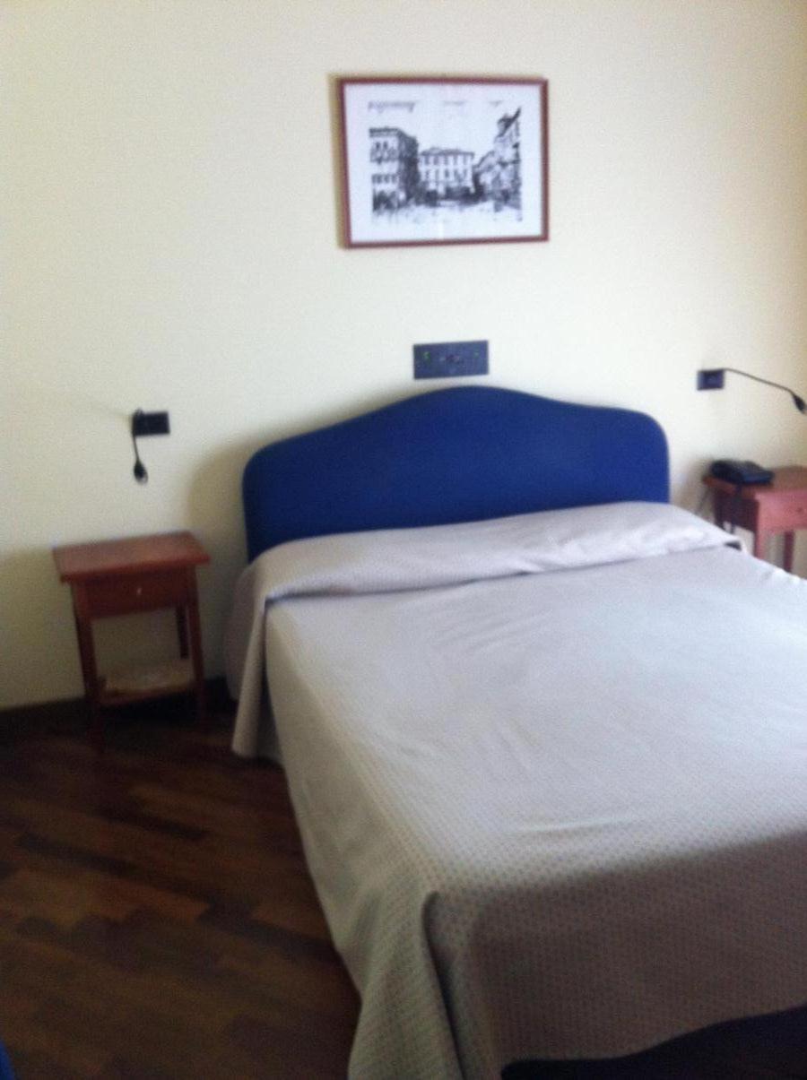 Double Room with Balcony - Photo 6
