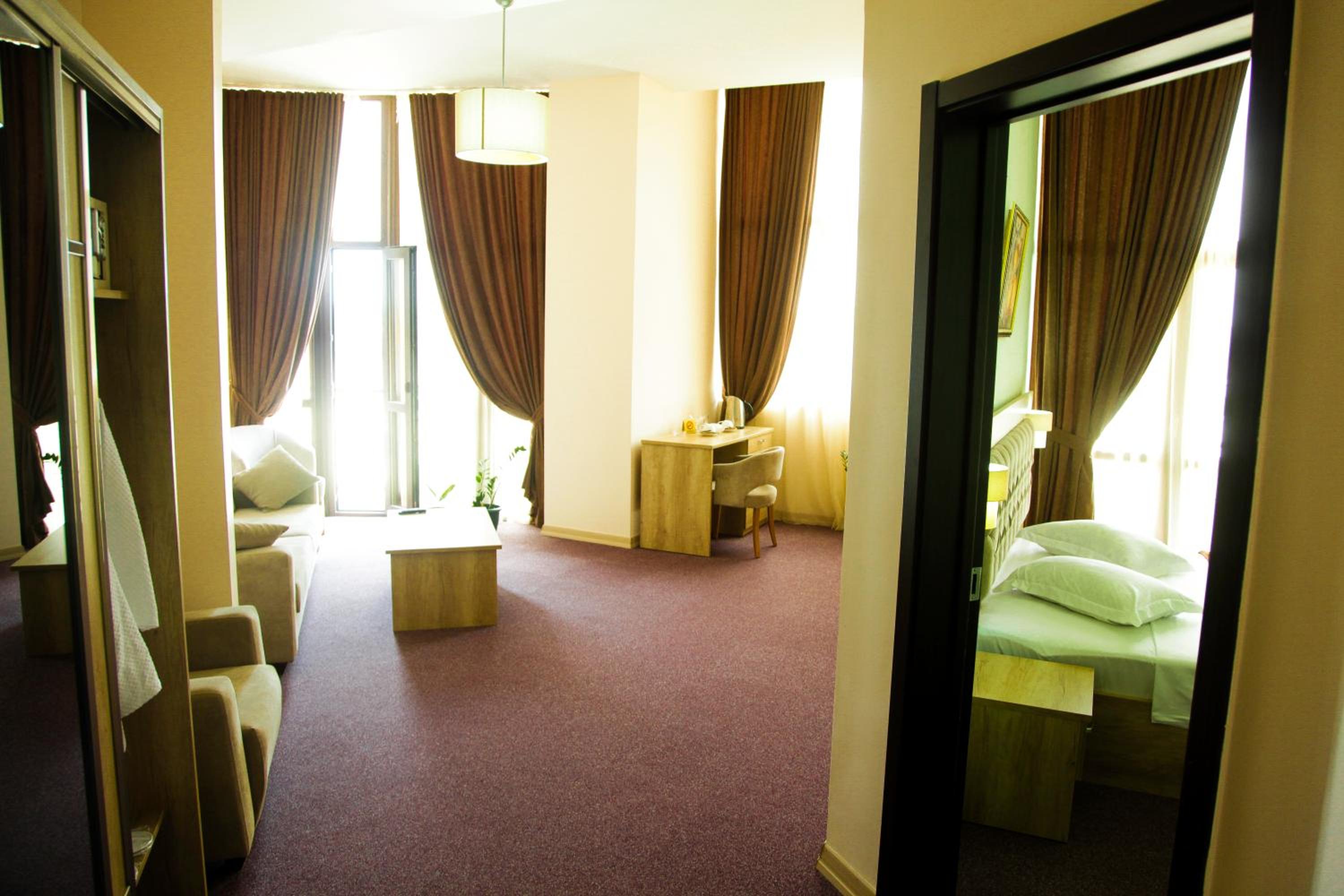 One-Bedroom Suite