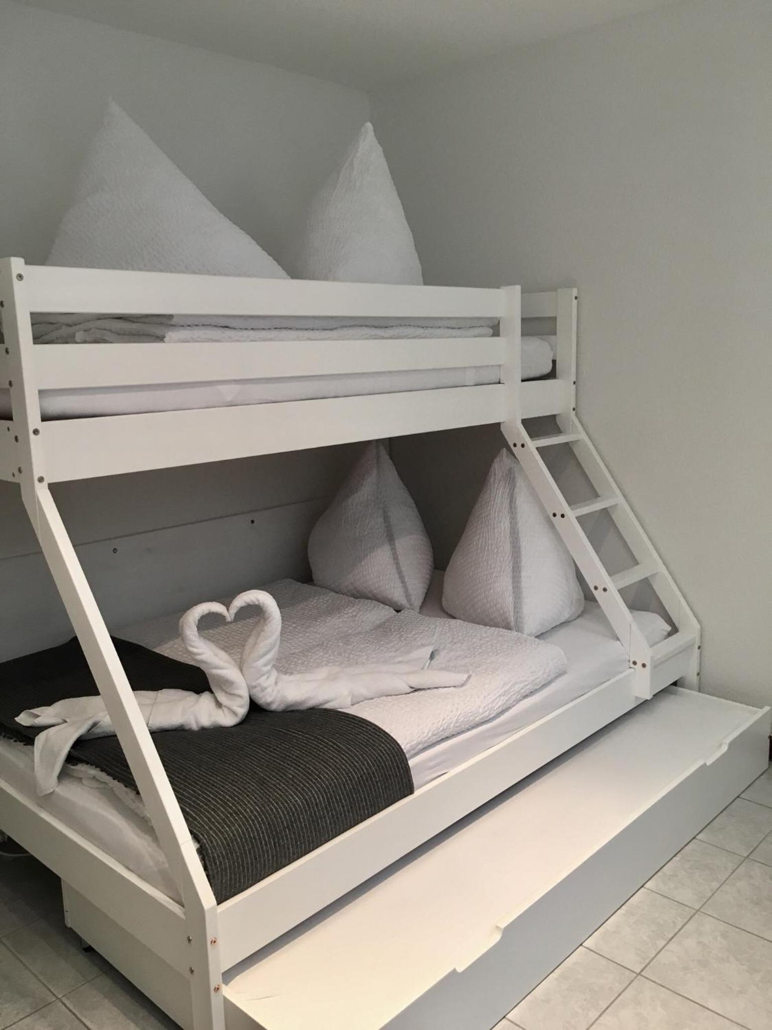 One-Bedroom Apartment - Photo 9