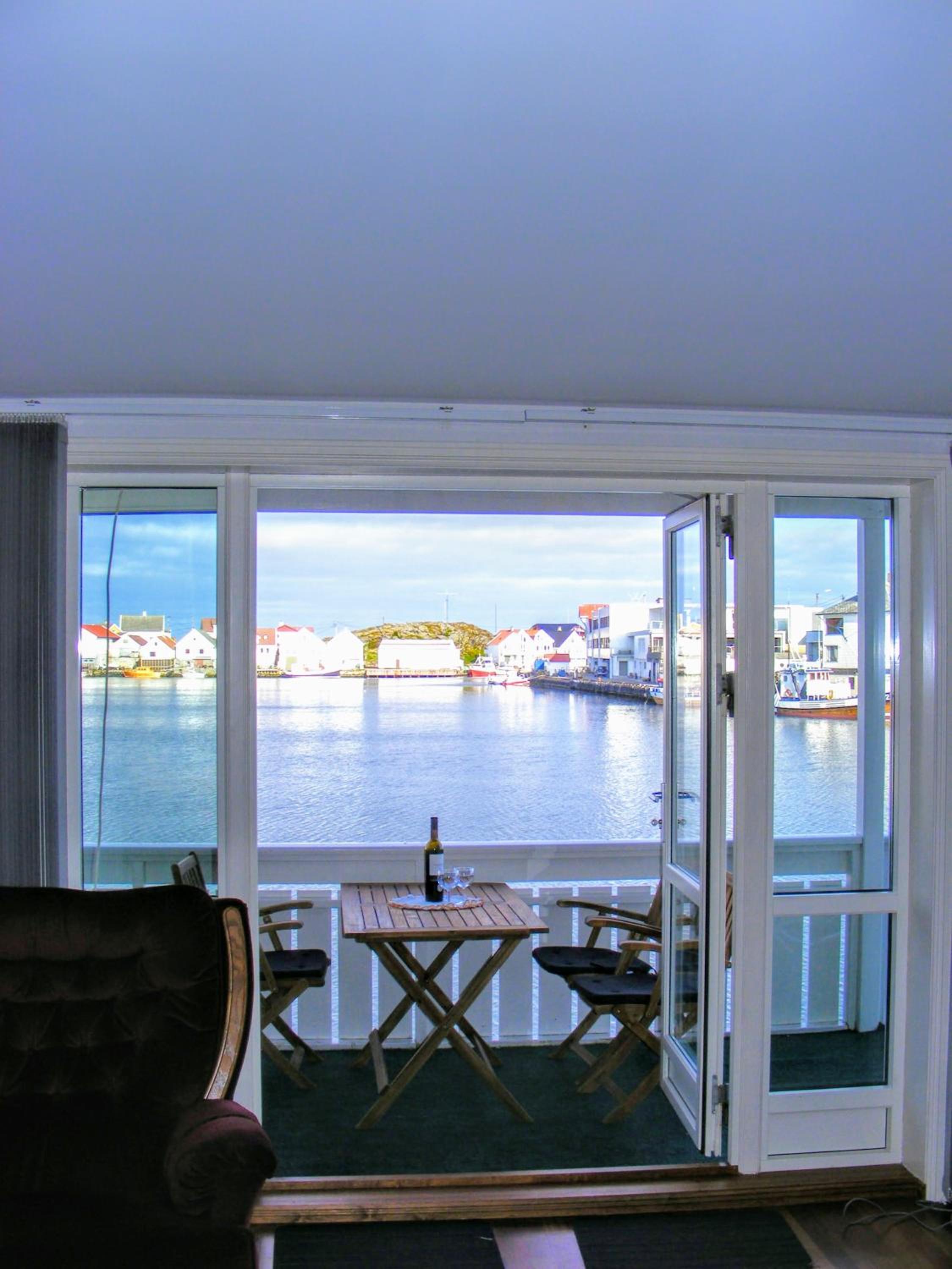 Apartment with Sea View - Photo 1