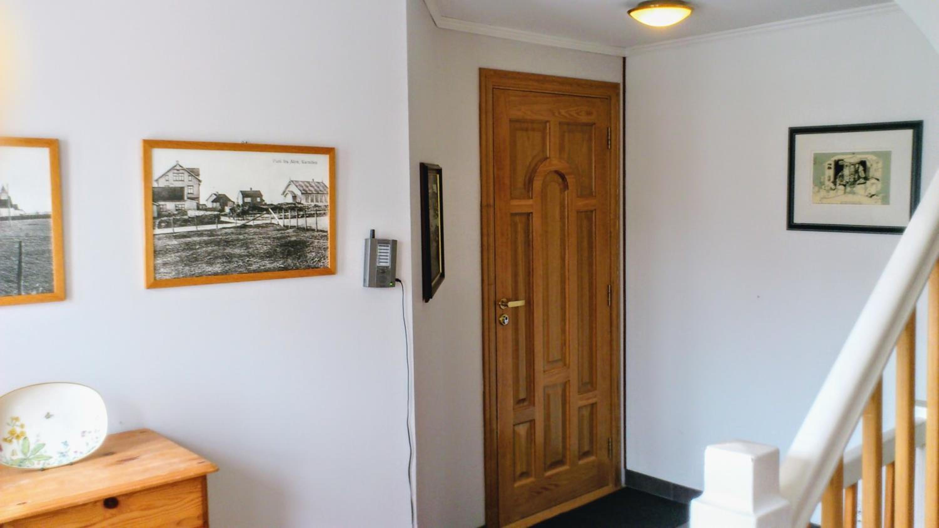 Apartment with Sea View - Photo 13