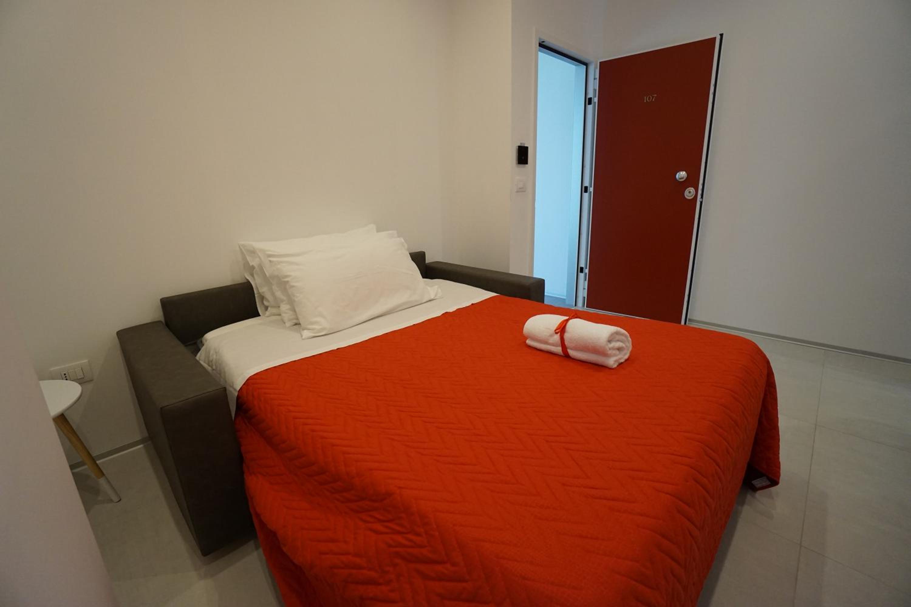 Deluxe Triple Room - Photo 10