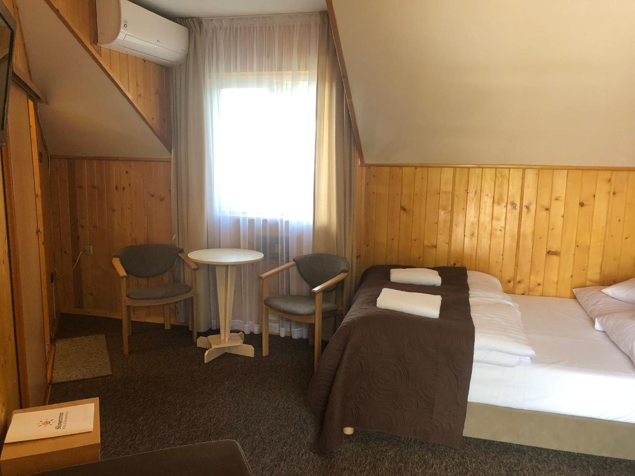 Budget Double Room photo 3