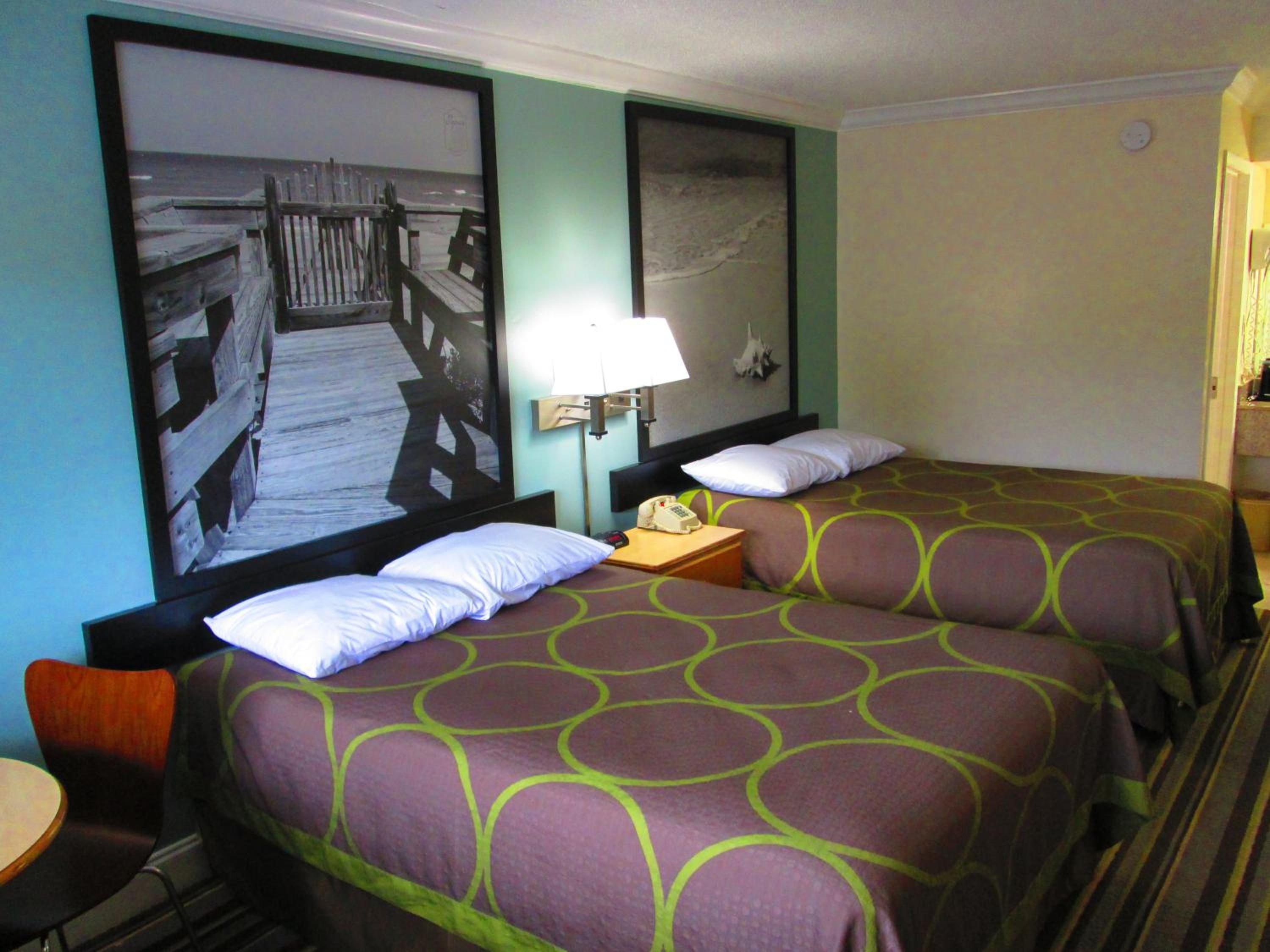 Double Room with Two Double Beds - Mobility Access/Non-Smoking photo 1