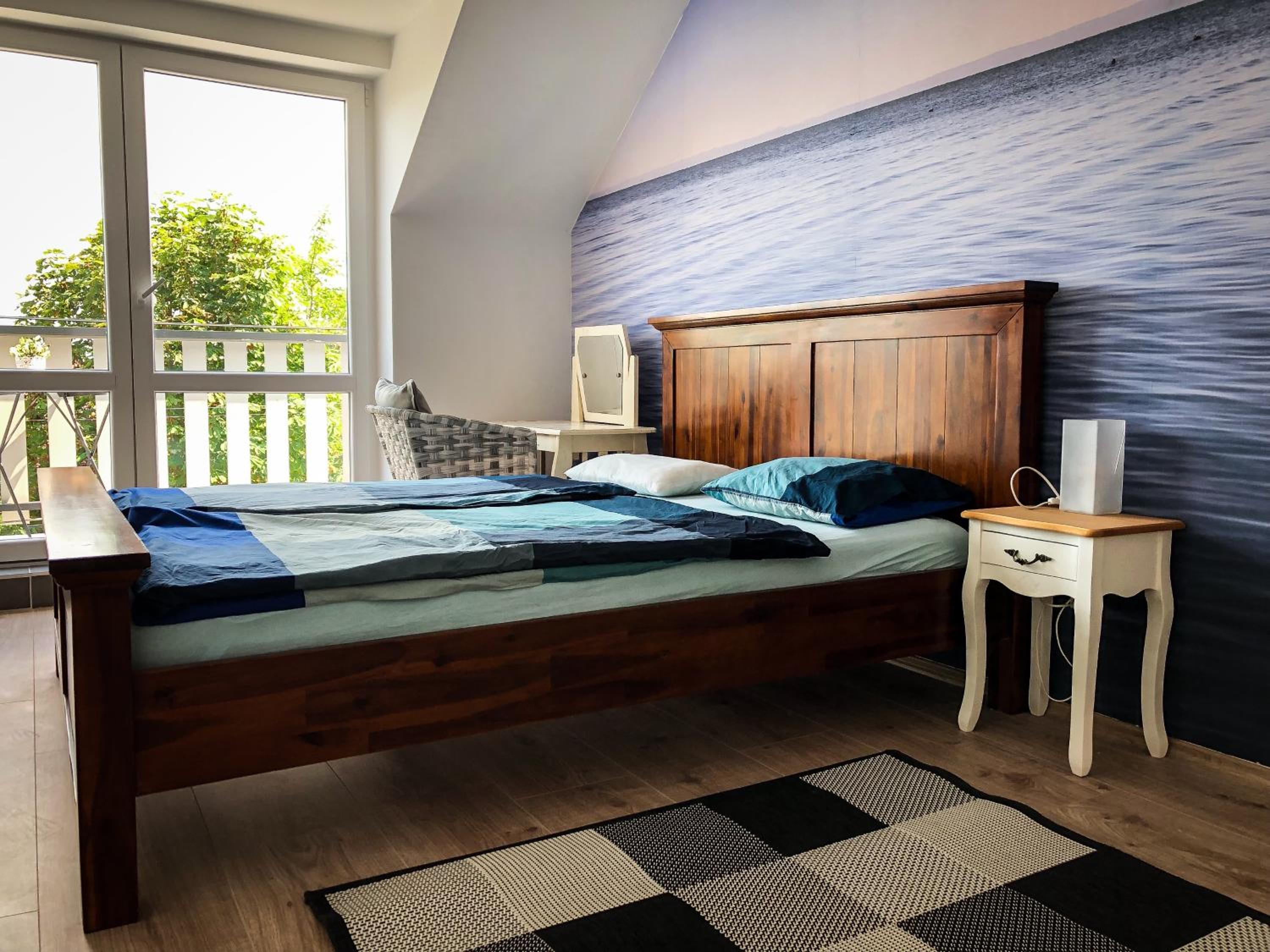 Deluxe Room with Private Bathroom - Photo 4