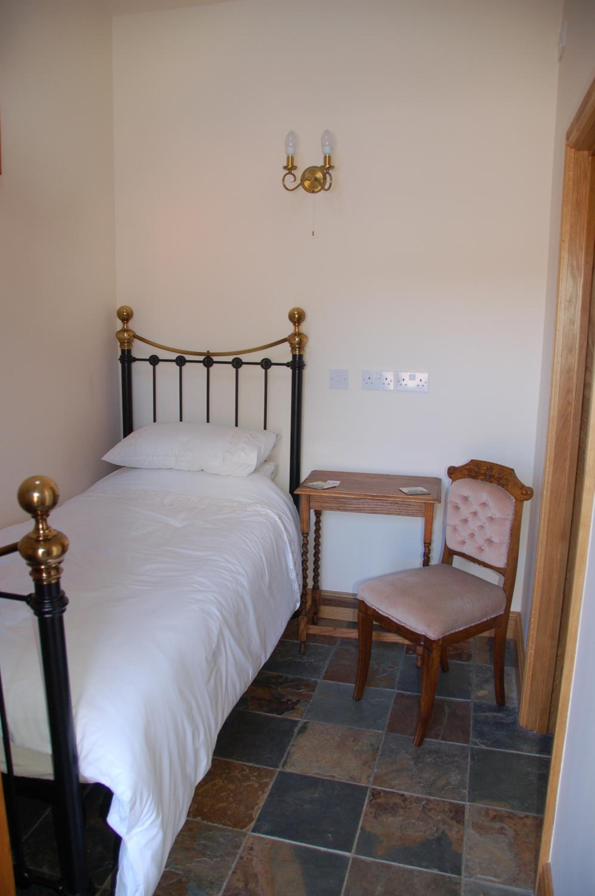 Single Room photo 3