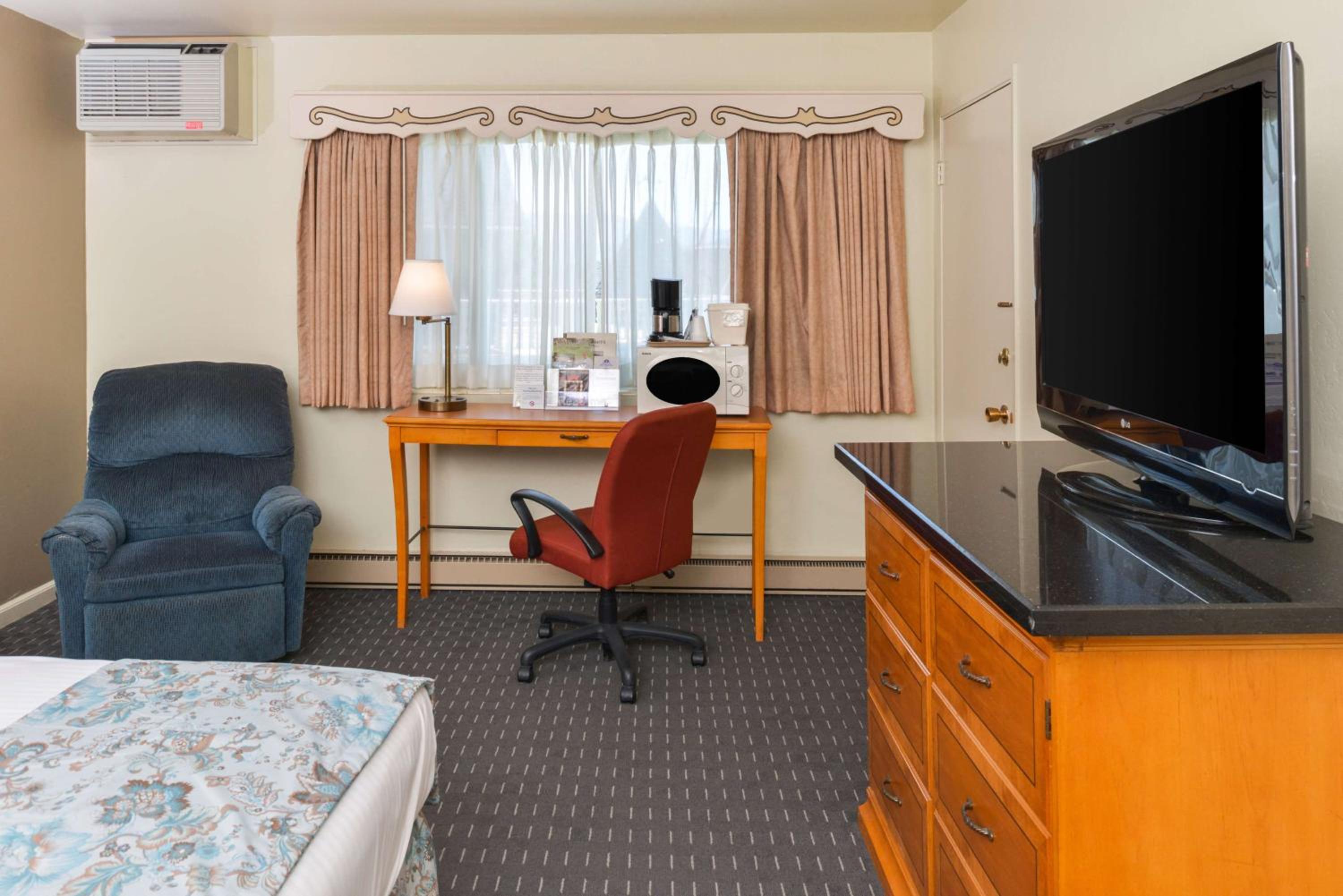 Superior King Room - Photo 1