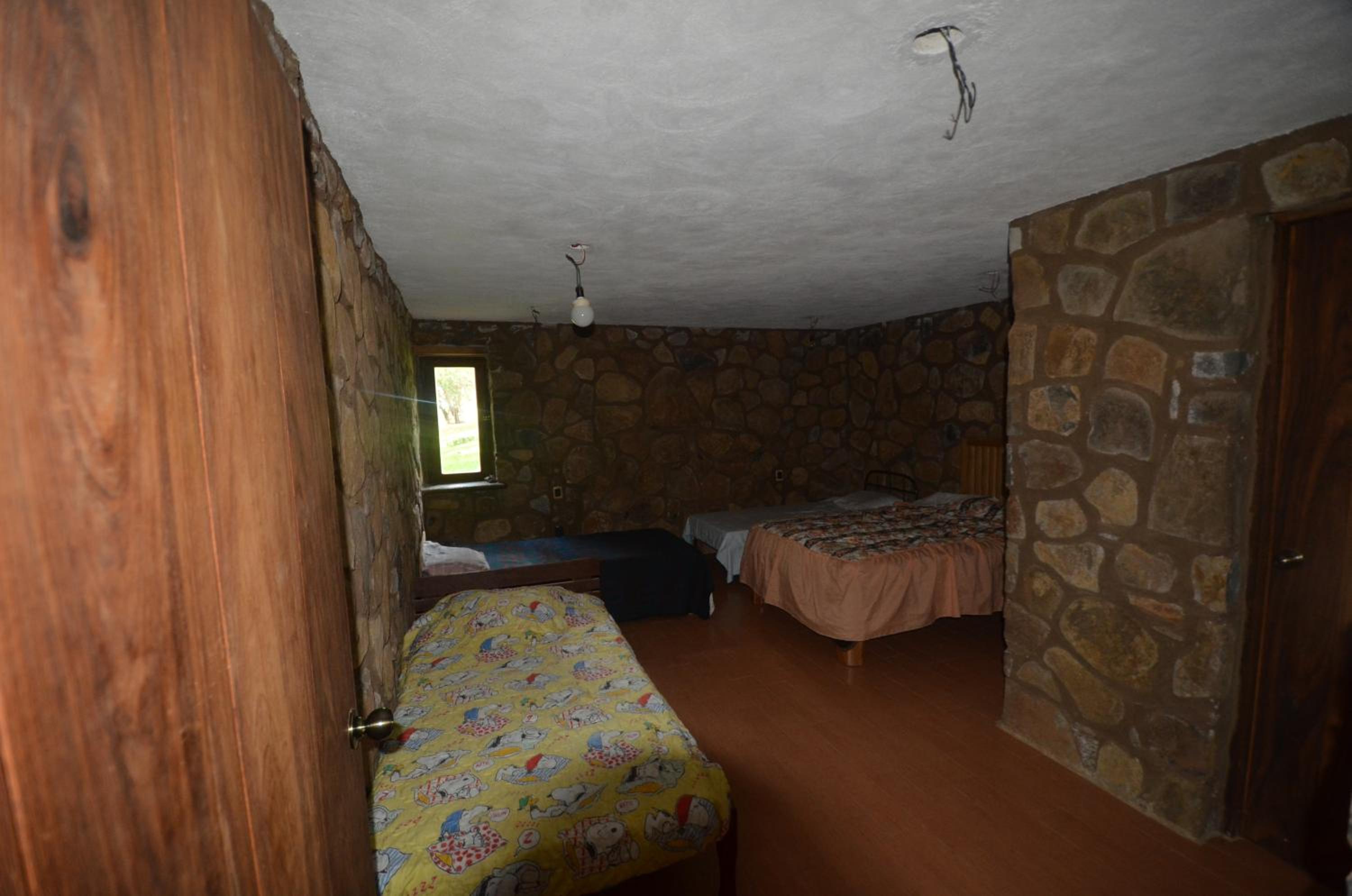 Family Room - Photo 2