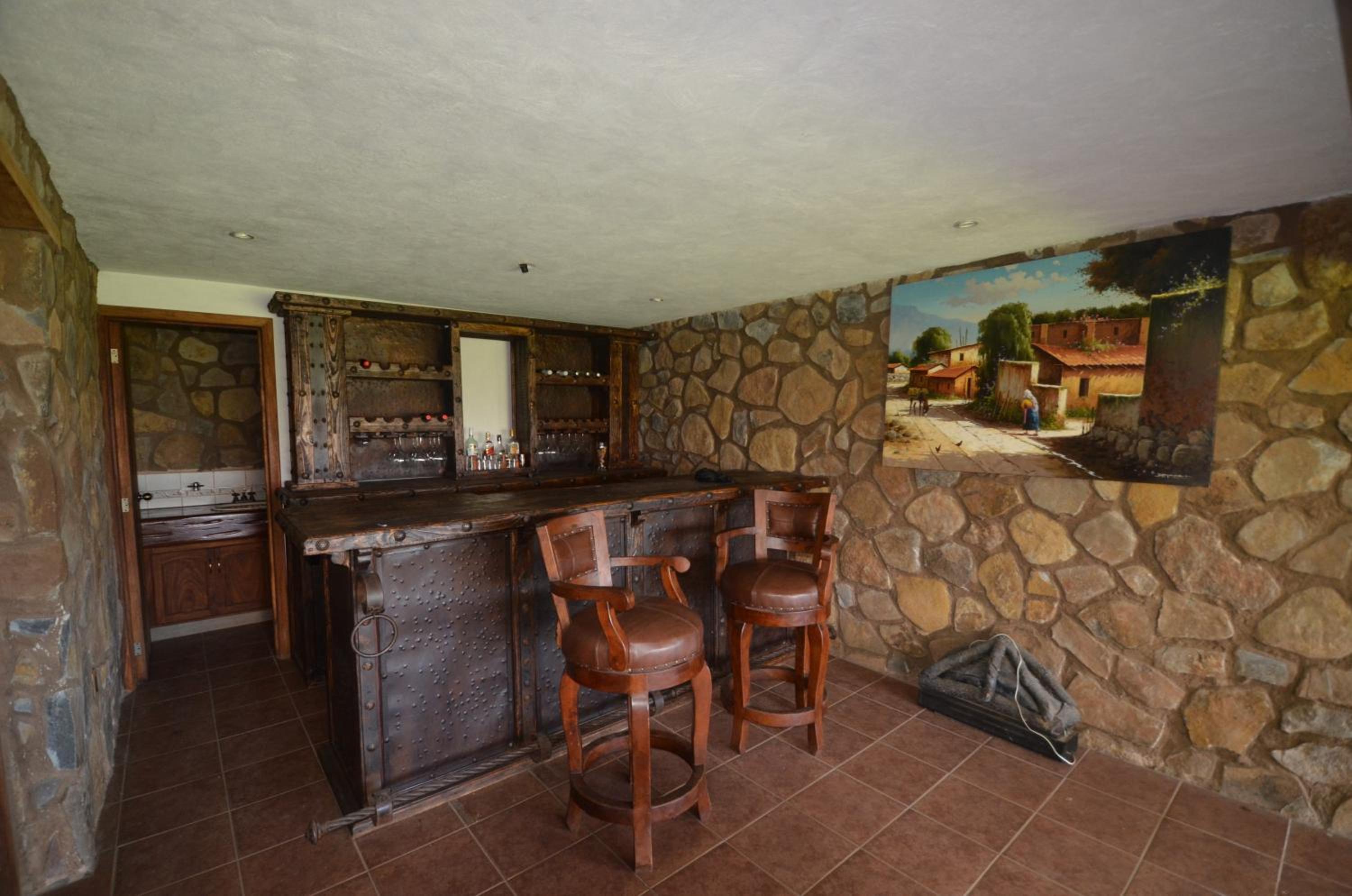 Family Room - Photo 5