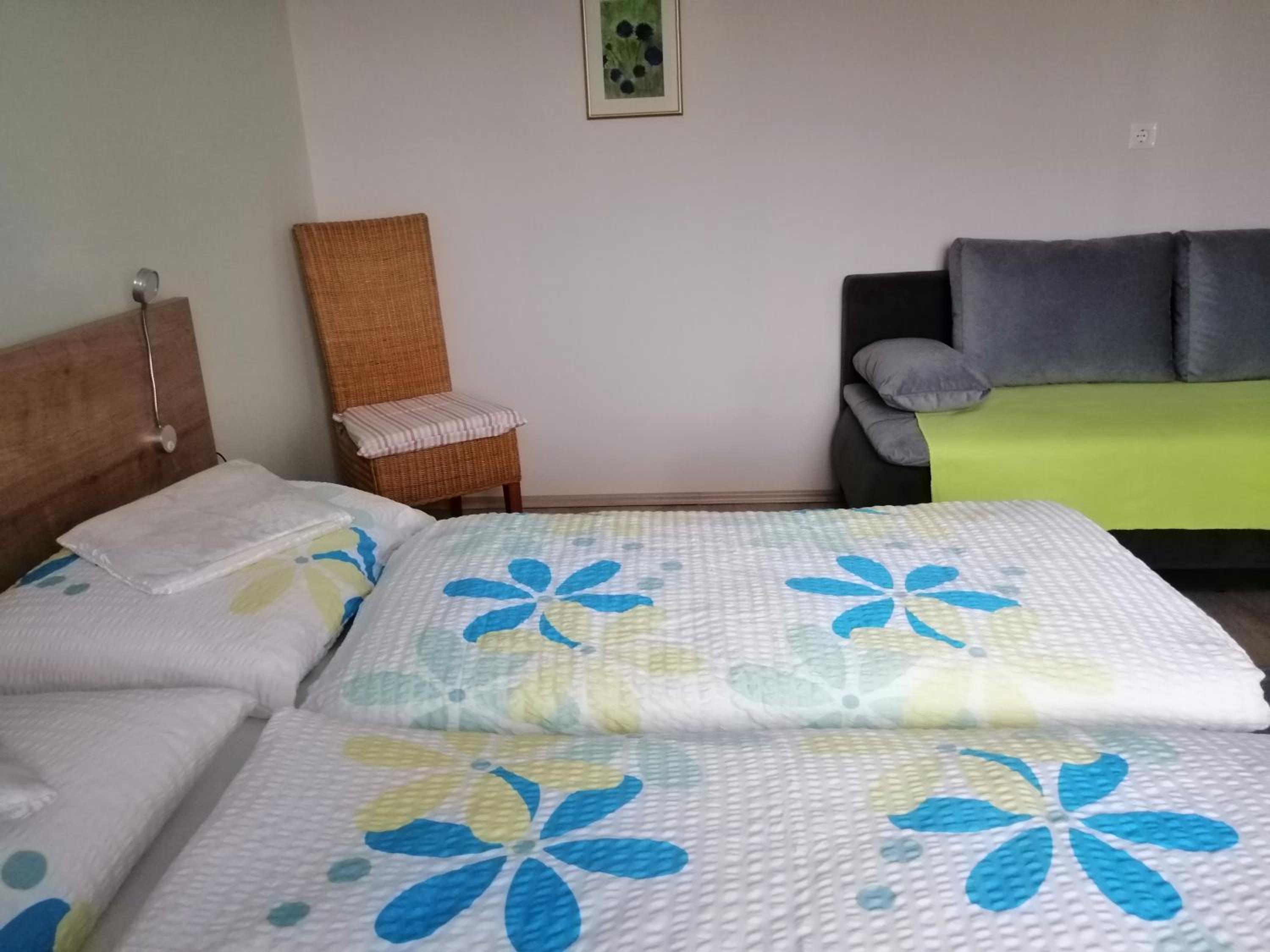 One-Bedroom Apartment - Photo 9