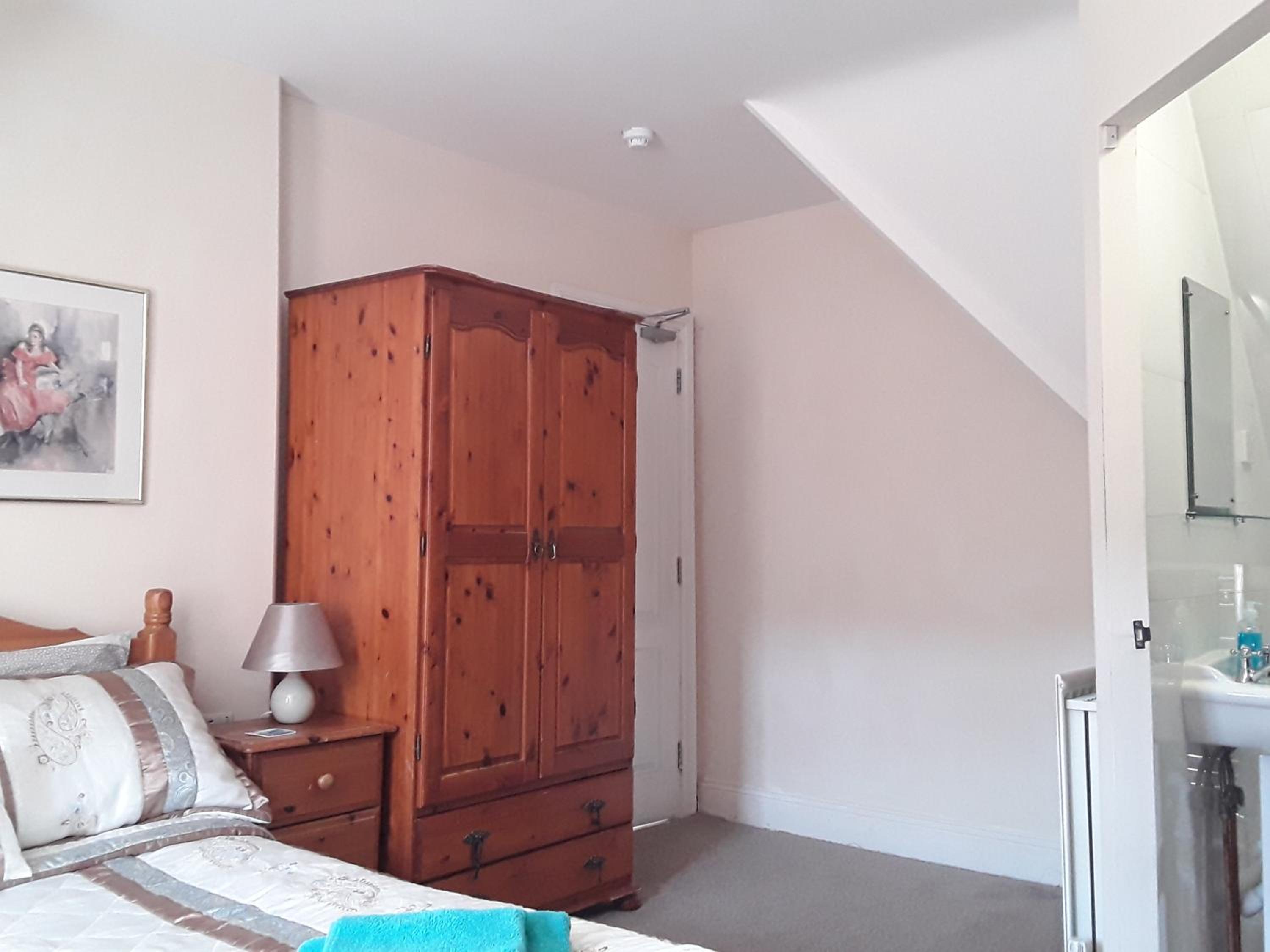 Comfort Triple Room with Shower - Photo 6