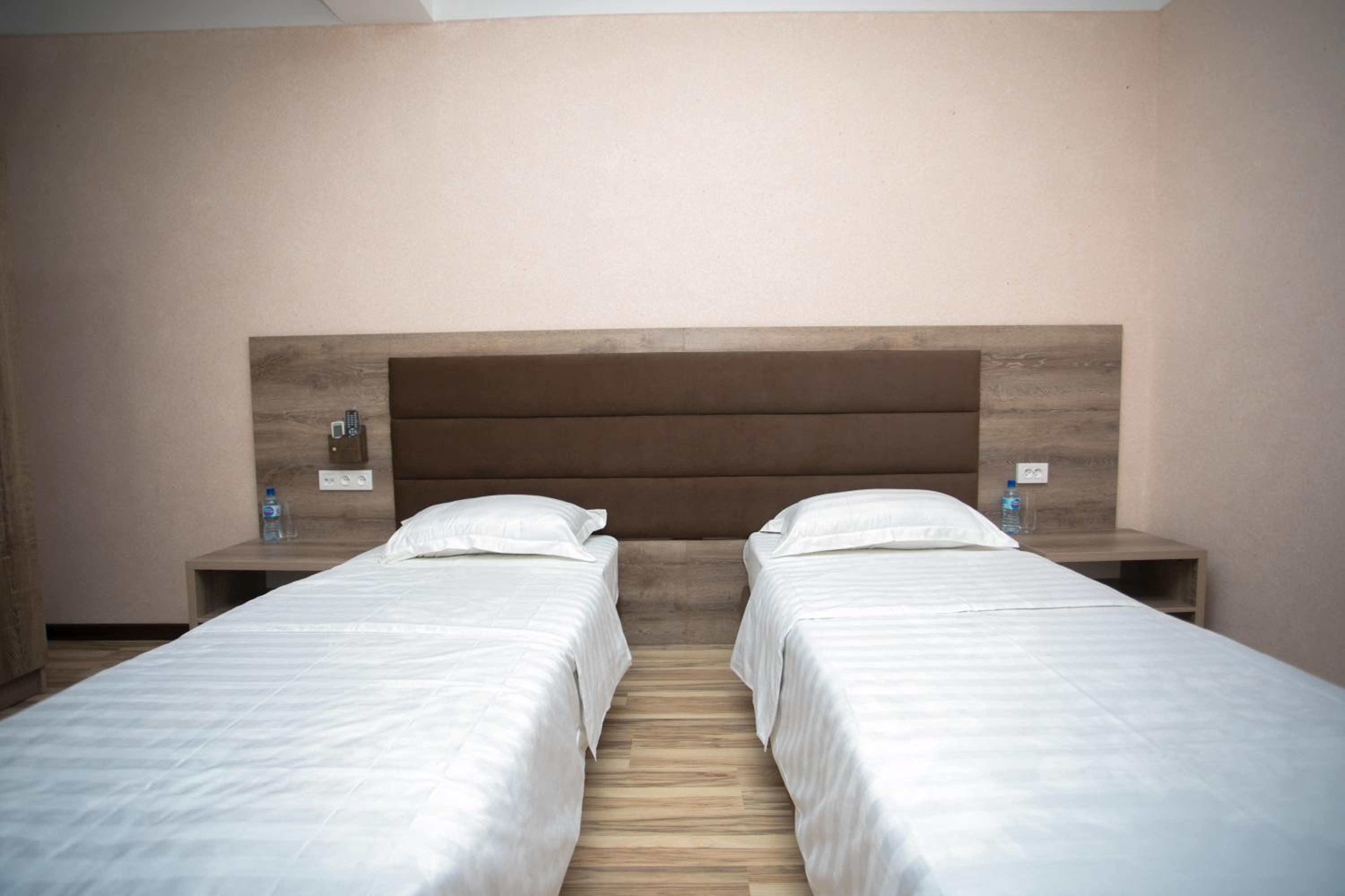 Small Twin Room photo 1