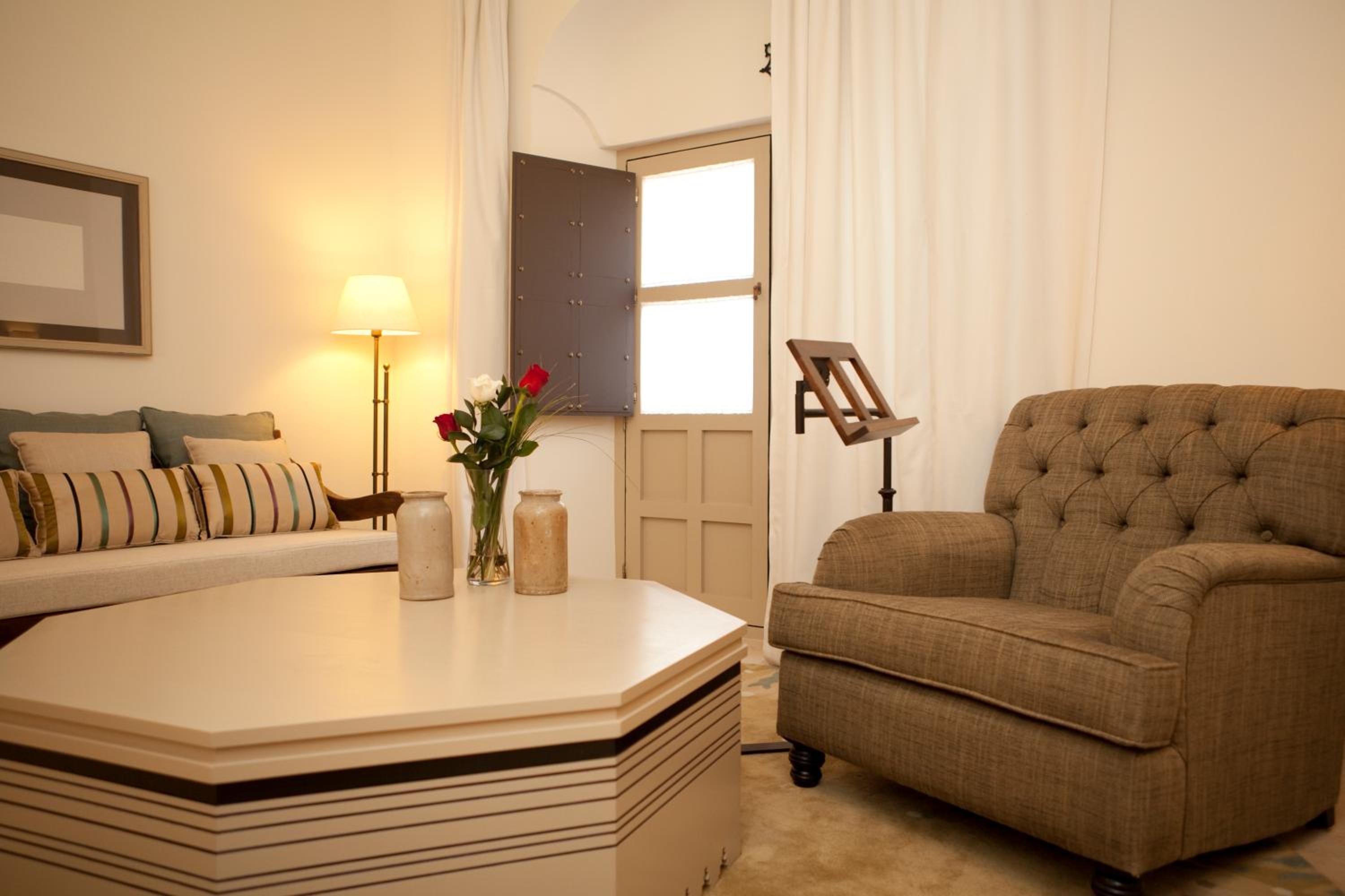 Superior Suite - Photo 5
