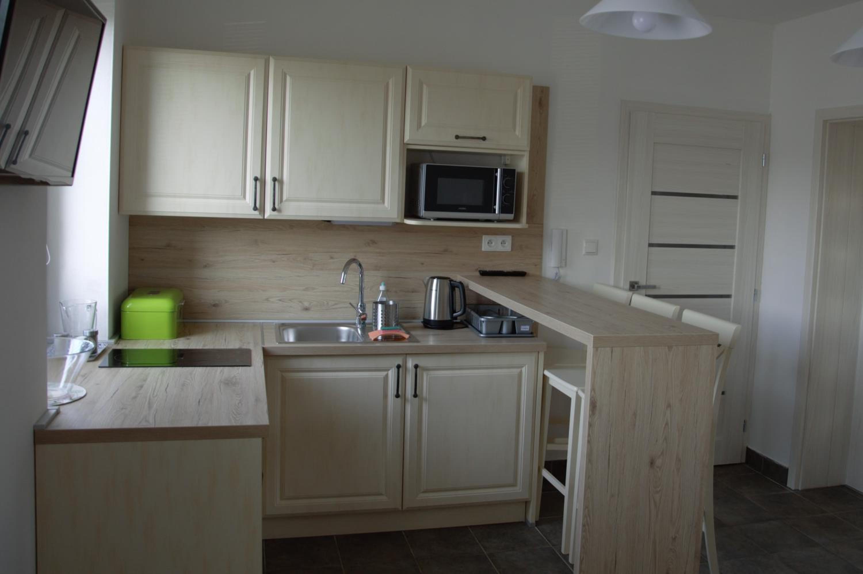 One-Bedroom Apartment - Photo 11