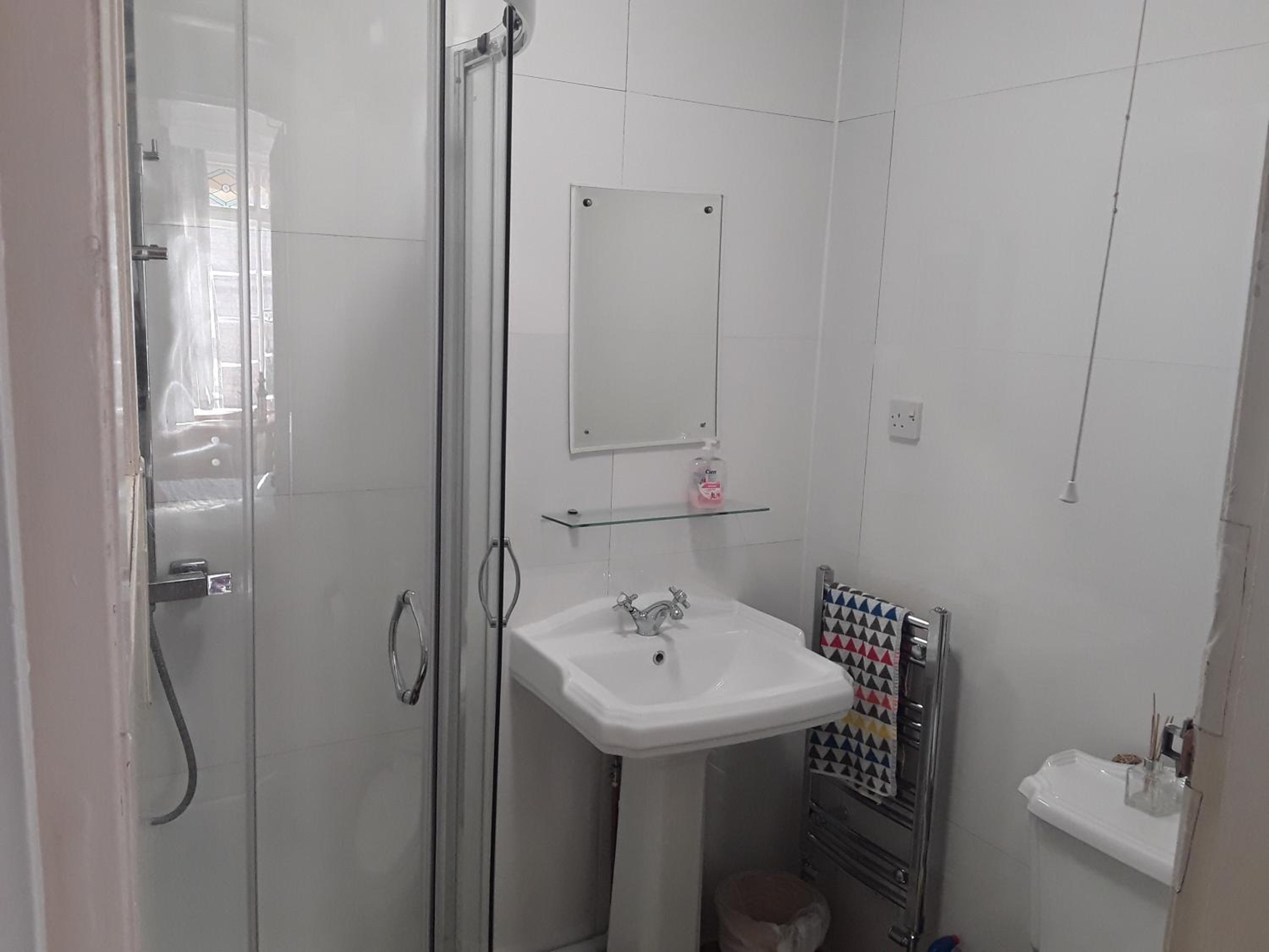 Quadruple Room with Private External Bathroom - Photo 2