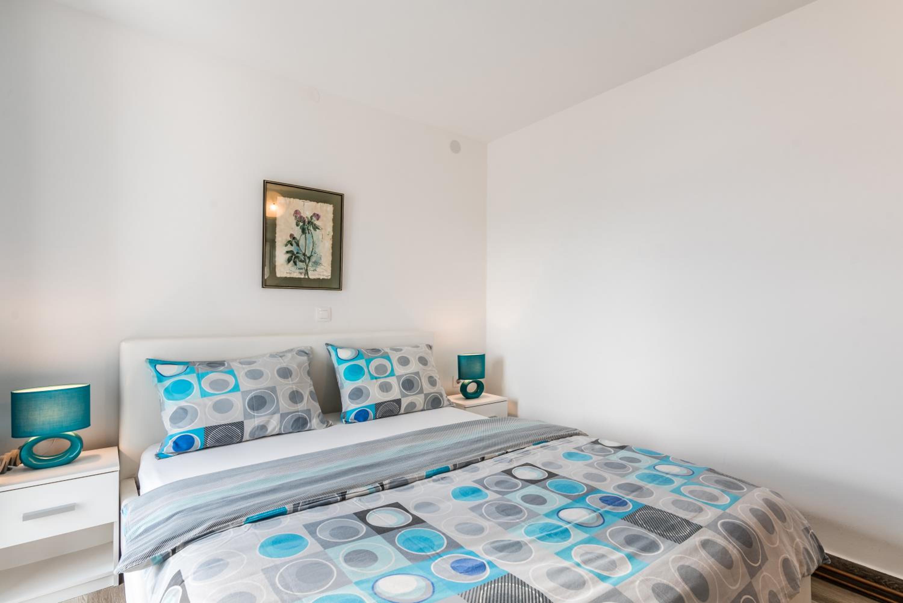 Two-Bedroom Apartment with Balcony and Sea View