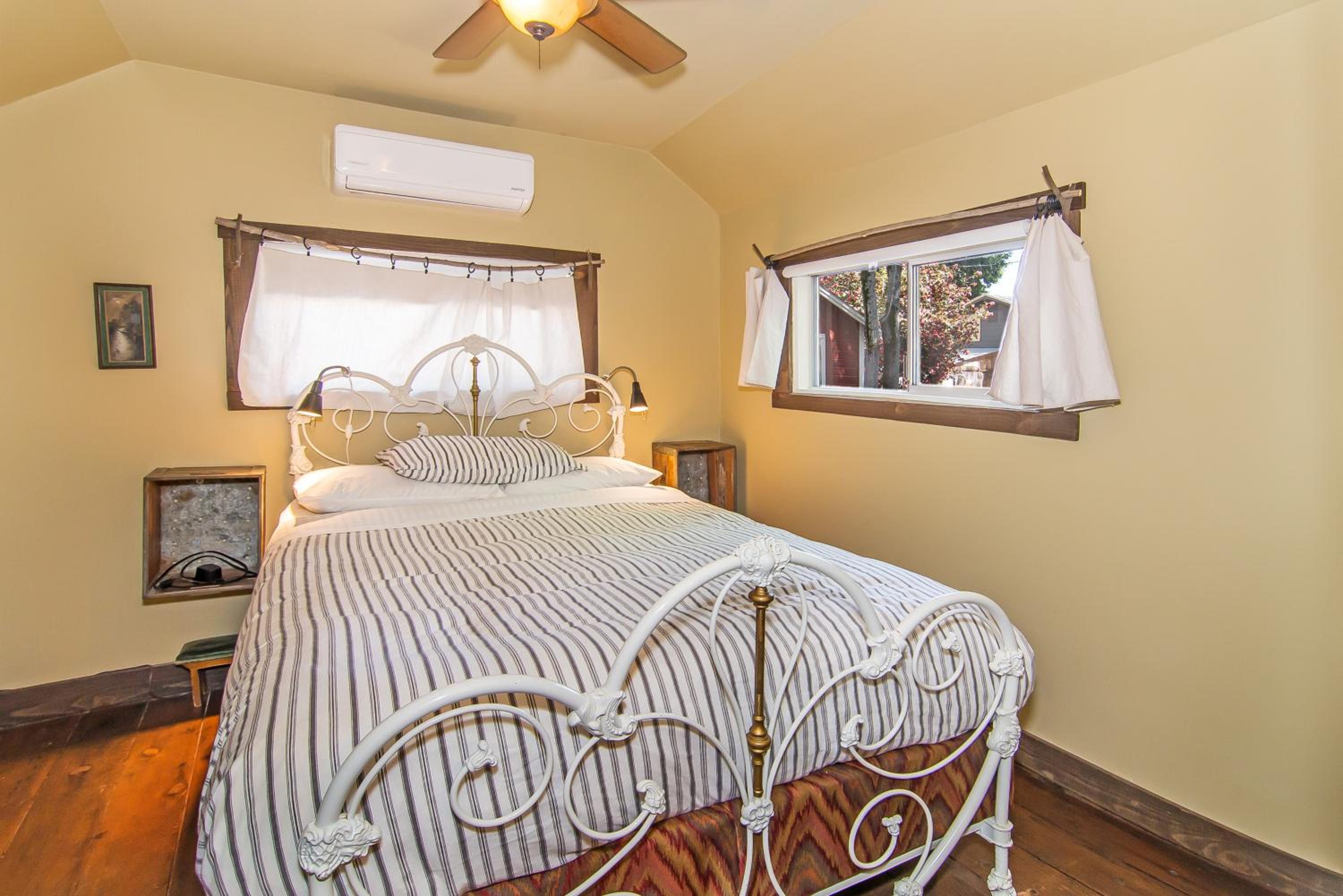 One-Bedroom Suite #4 - Photo 1