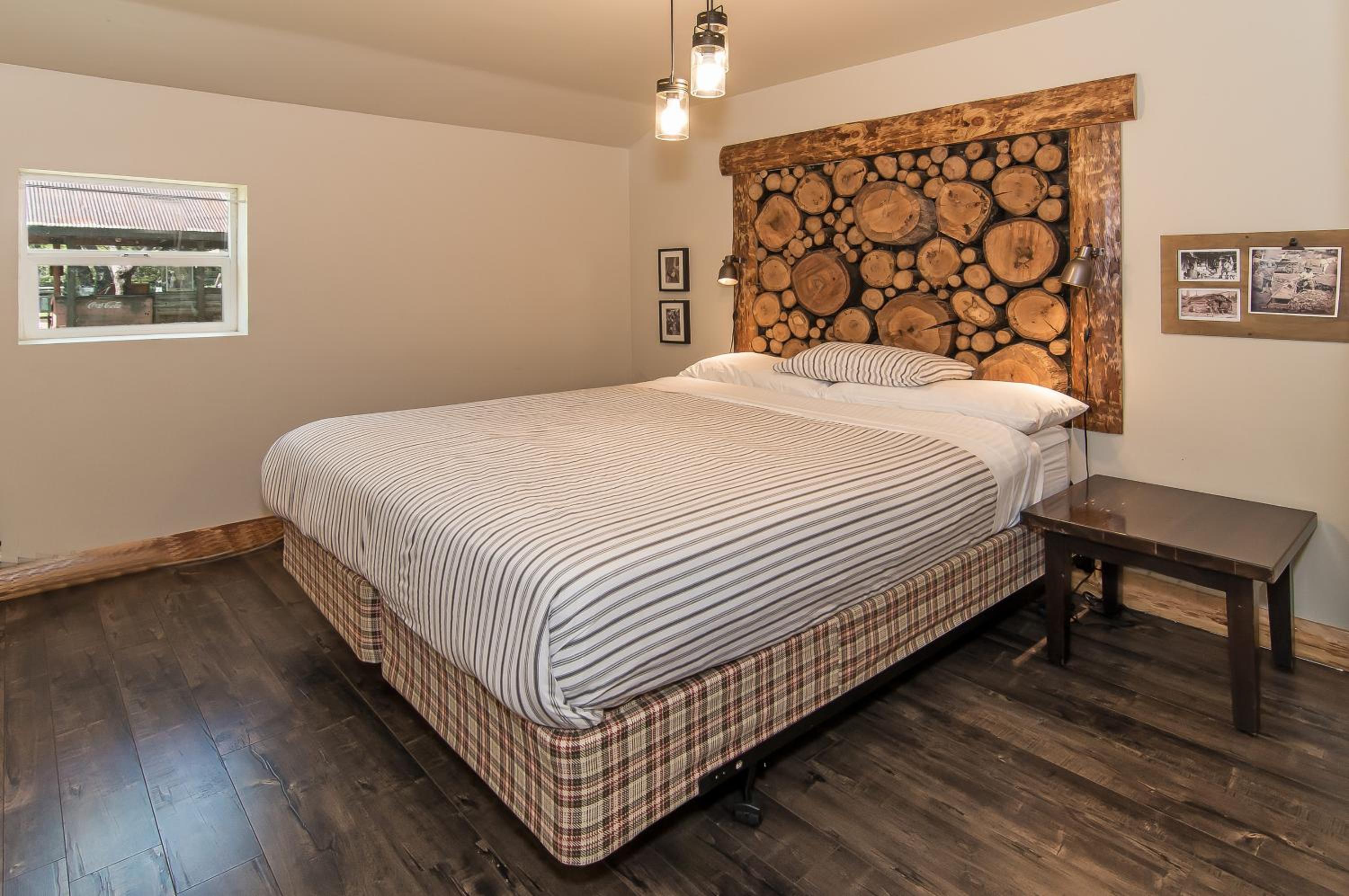 One Bedroom King Suite #10 - Photo 5