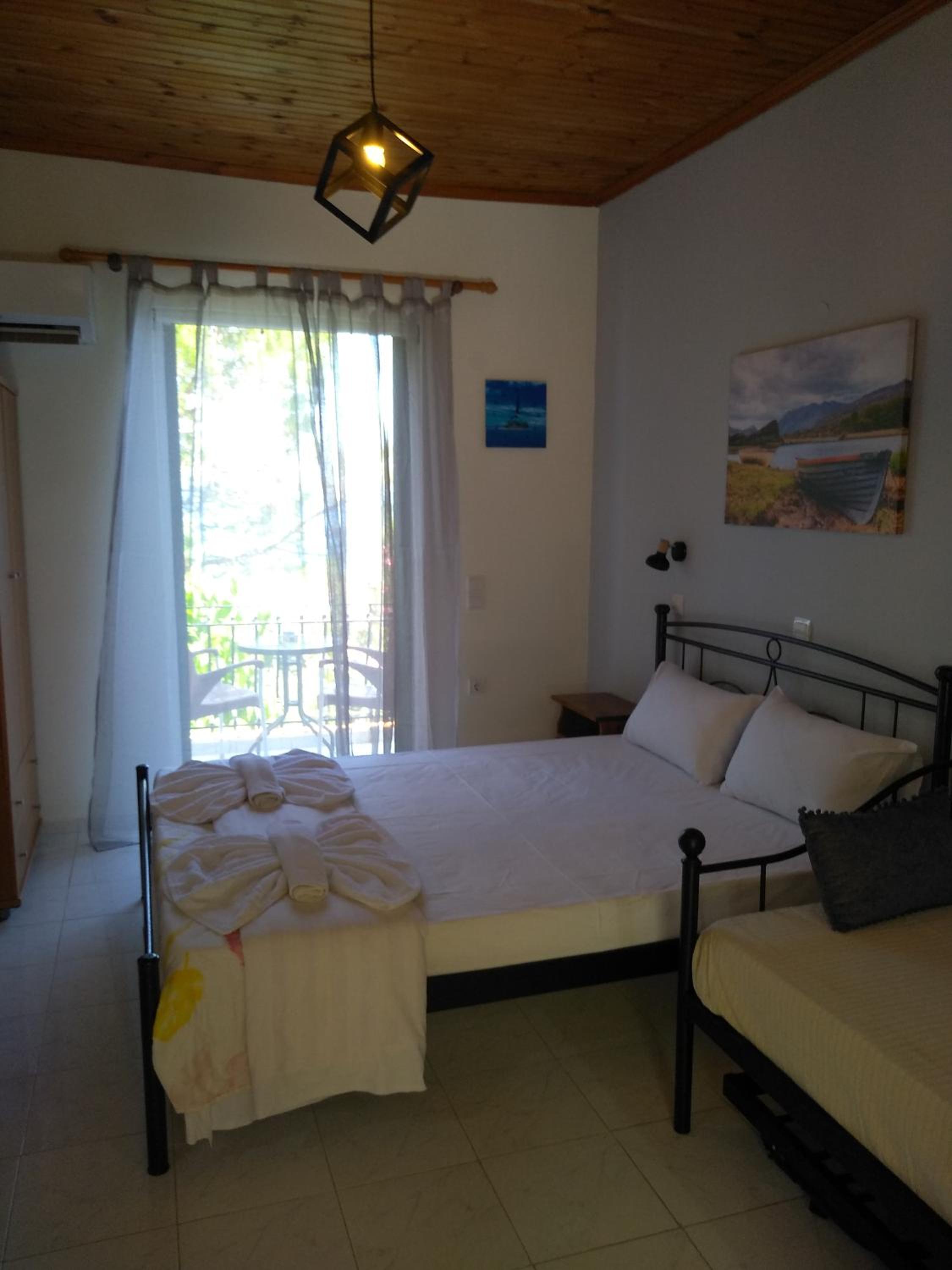 Standard Triple Room with Sea View photo 1