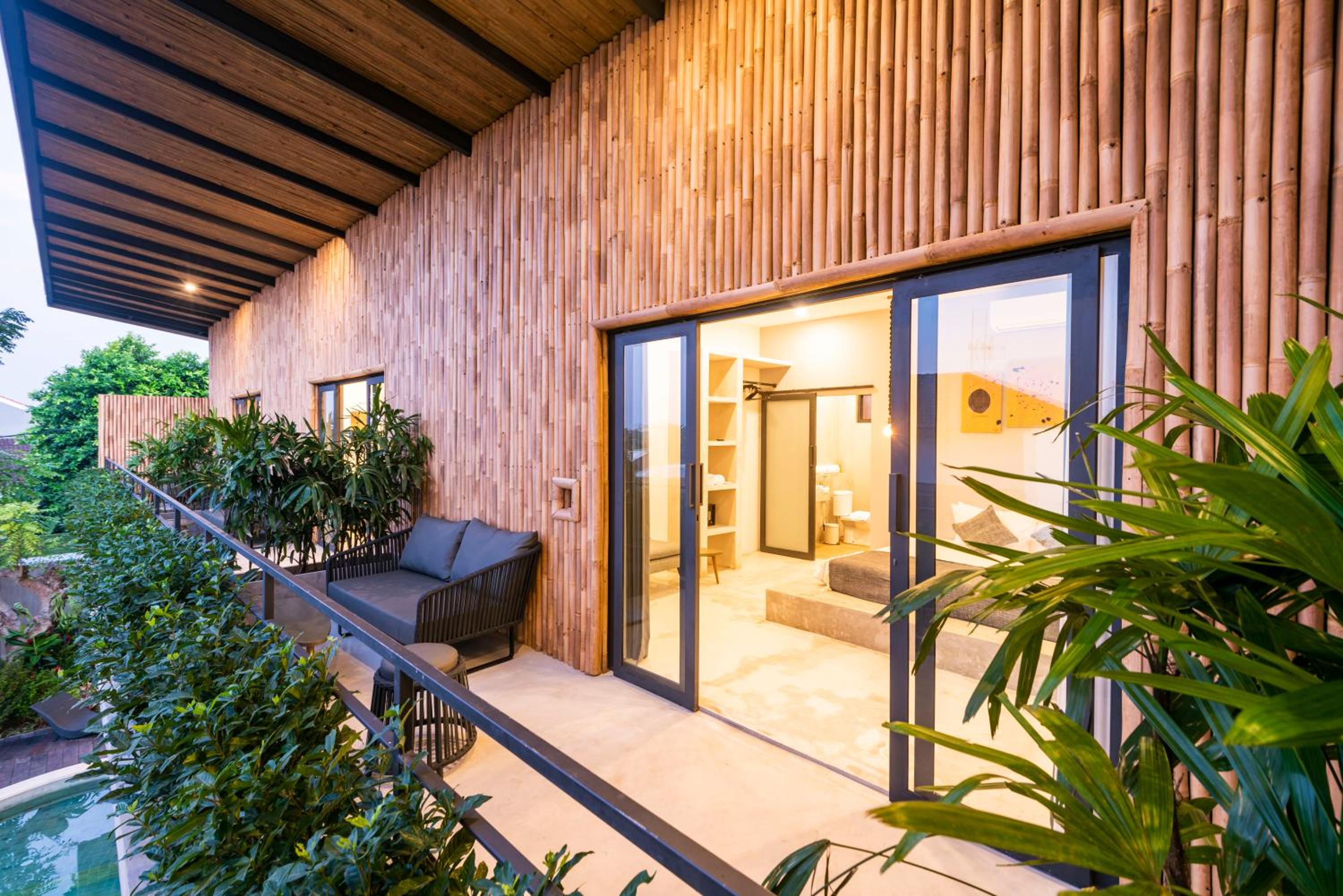 Studio with Balcony - Photo 7