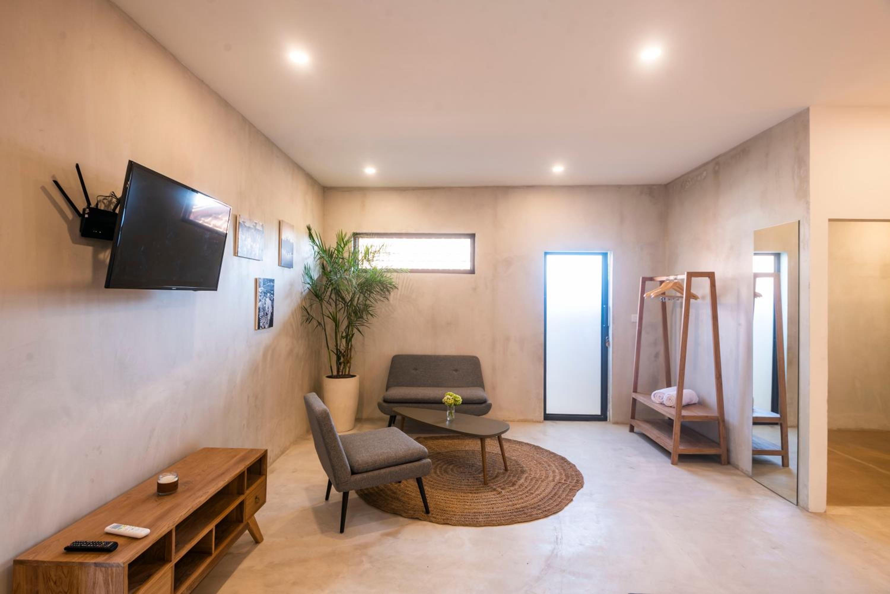Family Studio - Photo 10