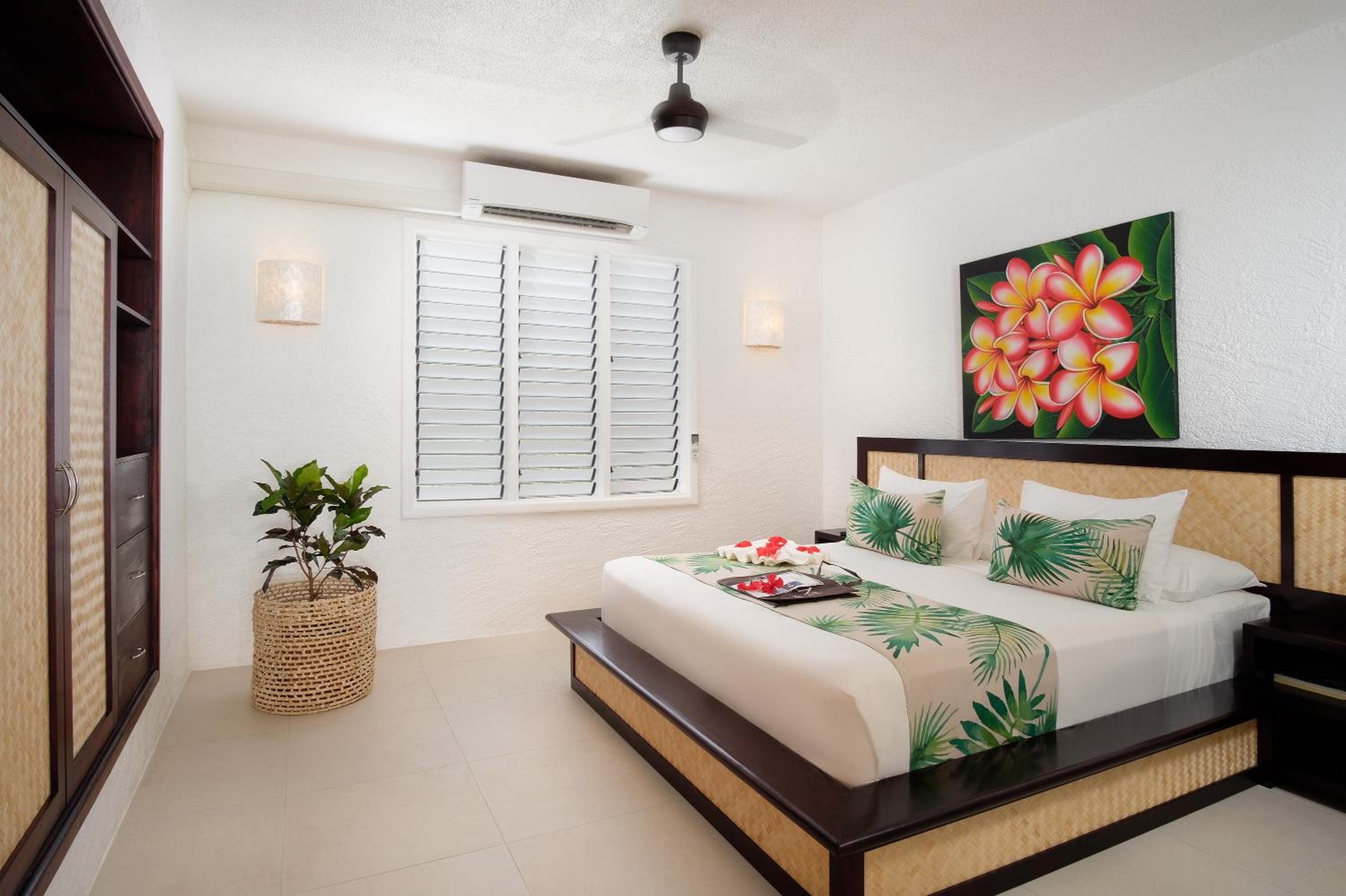 Deluxe Suite - Photo 1