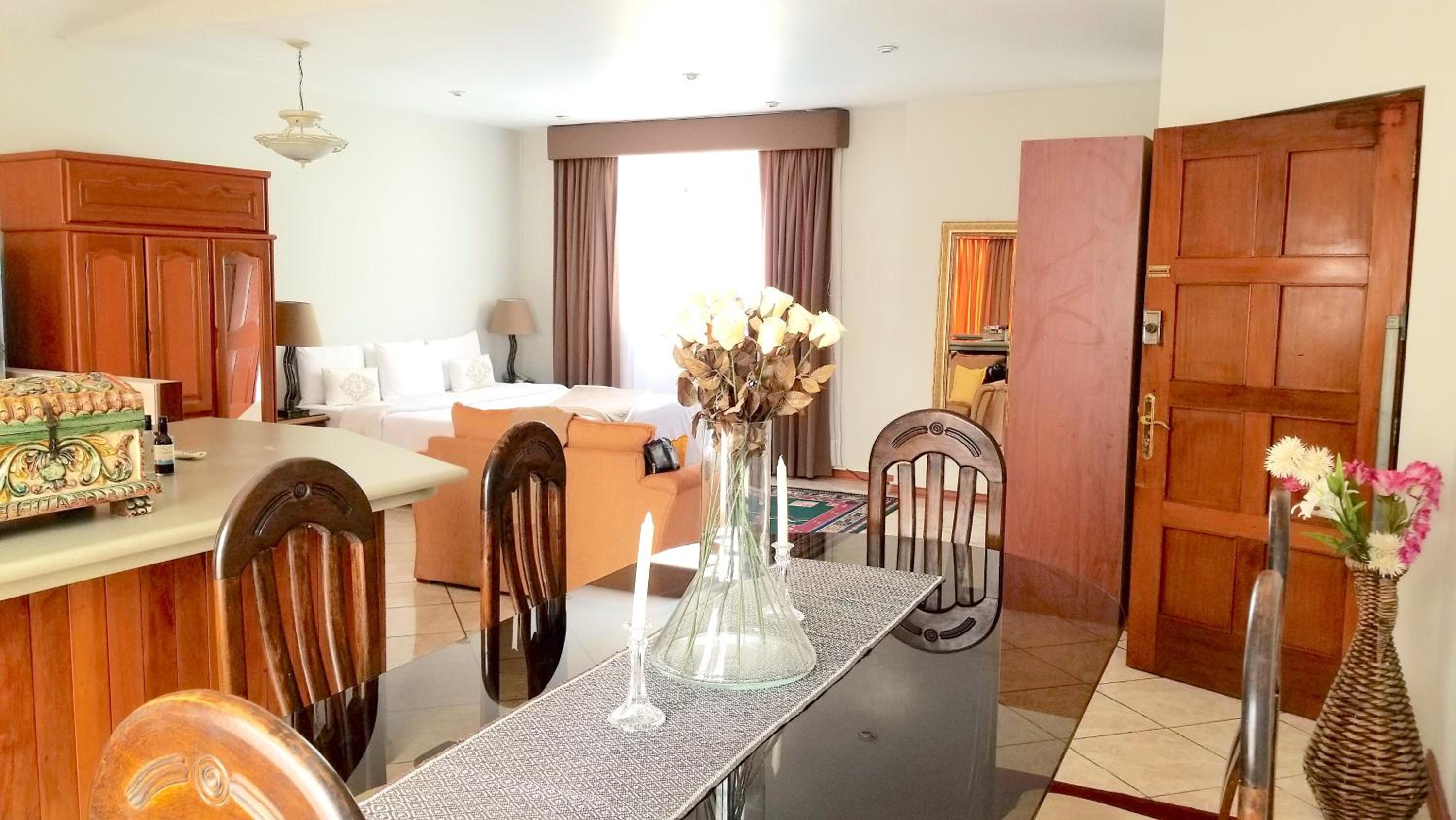 Deluxe Suite - Photo 1