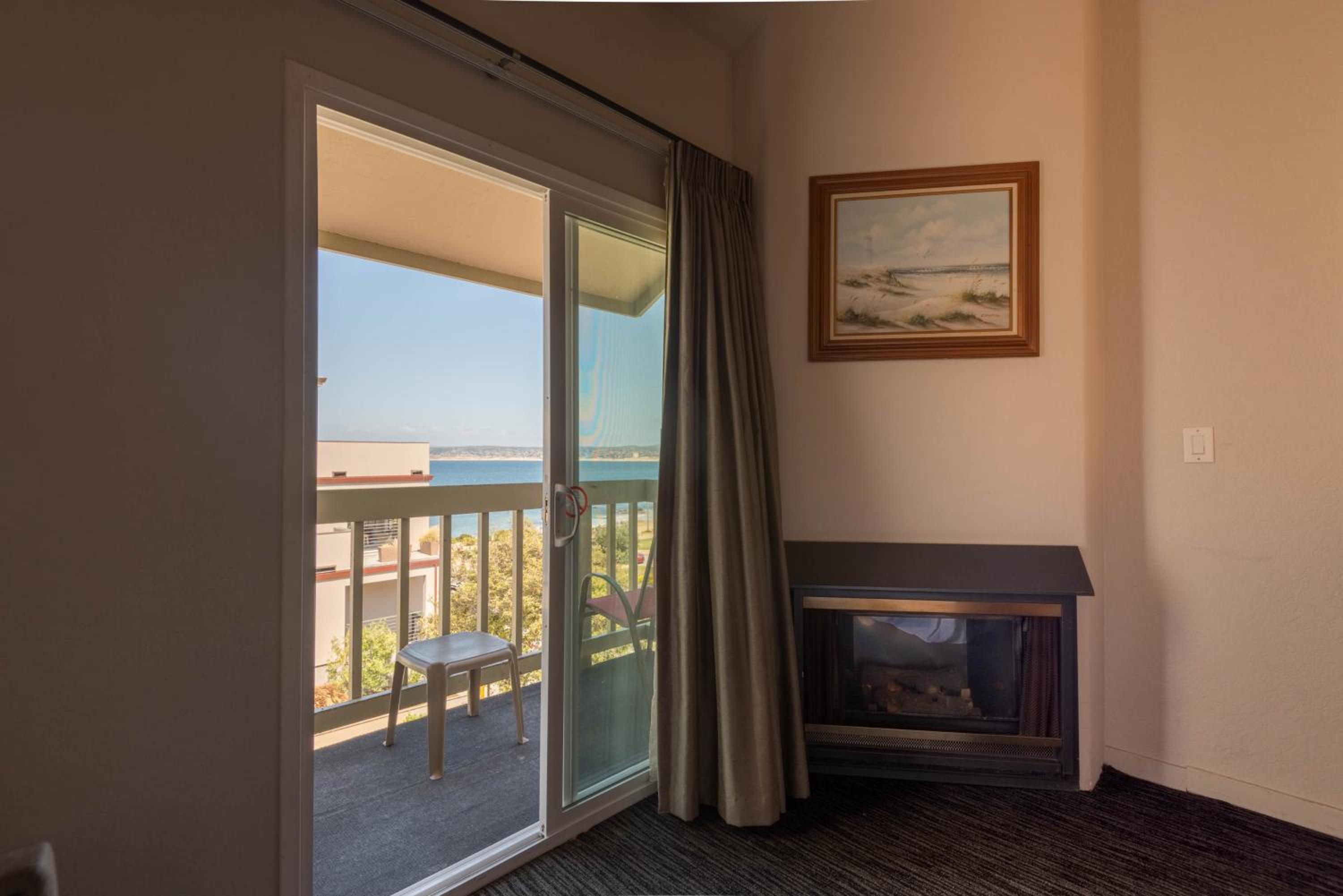 King Room with Partial Ocean View and Fireplace - Photo 2